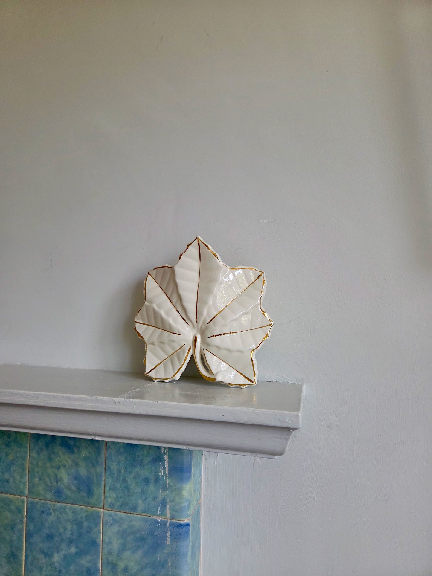 Gilded Leaf Wall Pocket