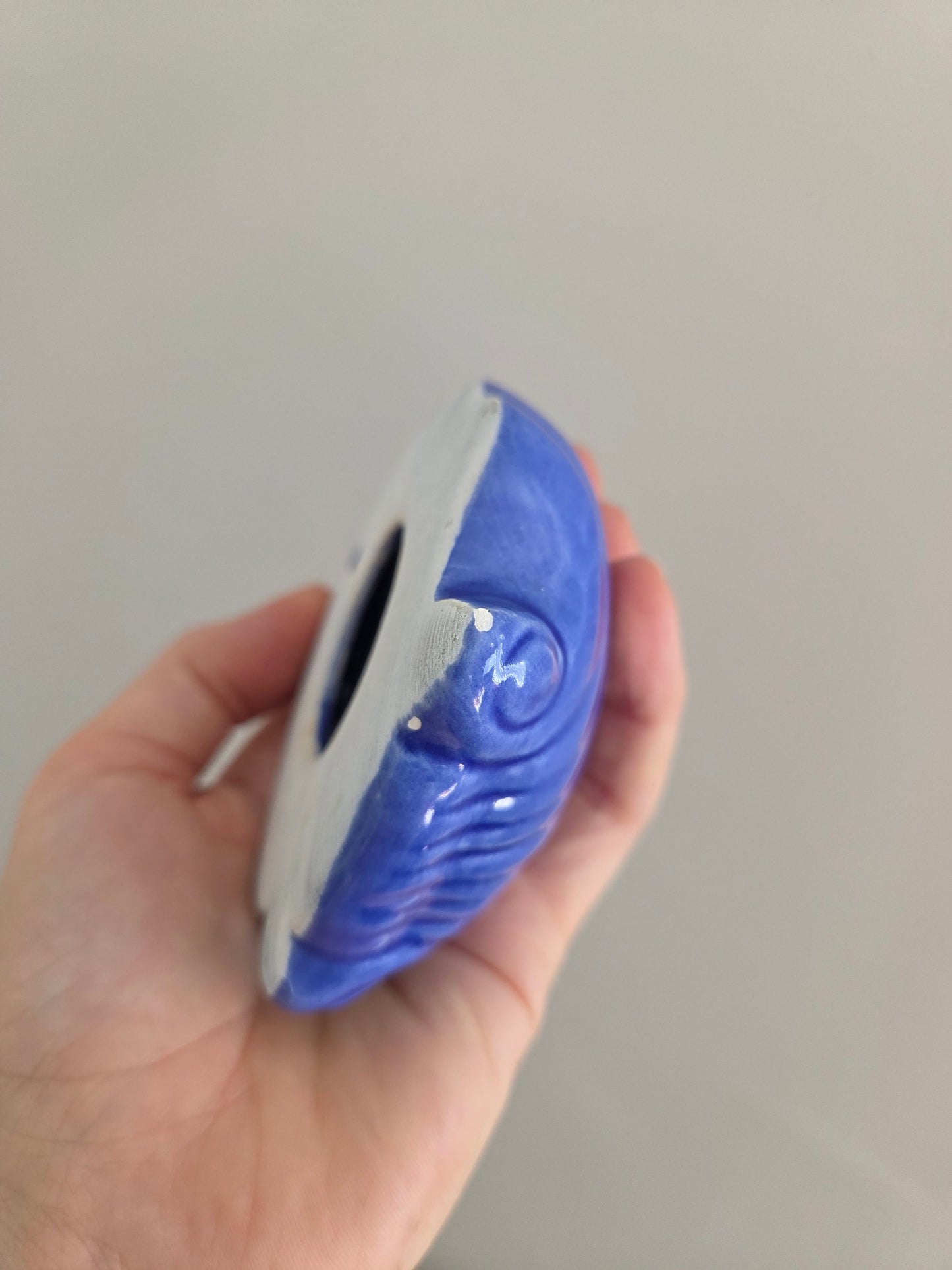 Vintage Blue Wall Shell