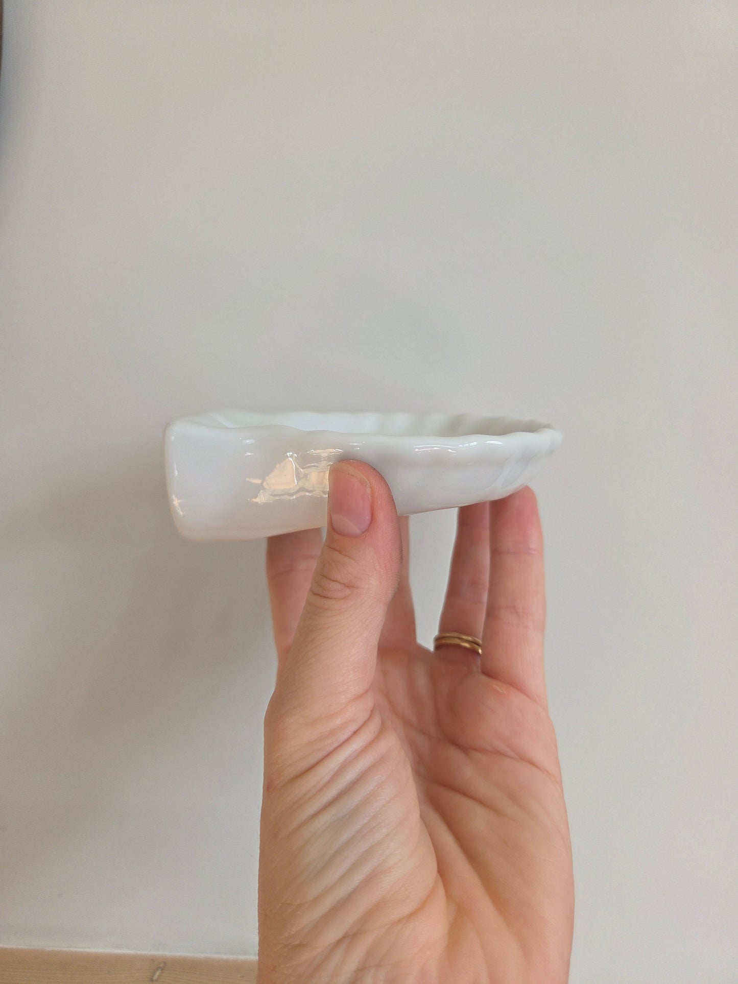 Small Wall Mounted Shell Soap Dish