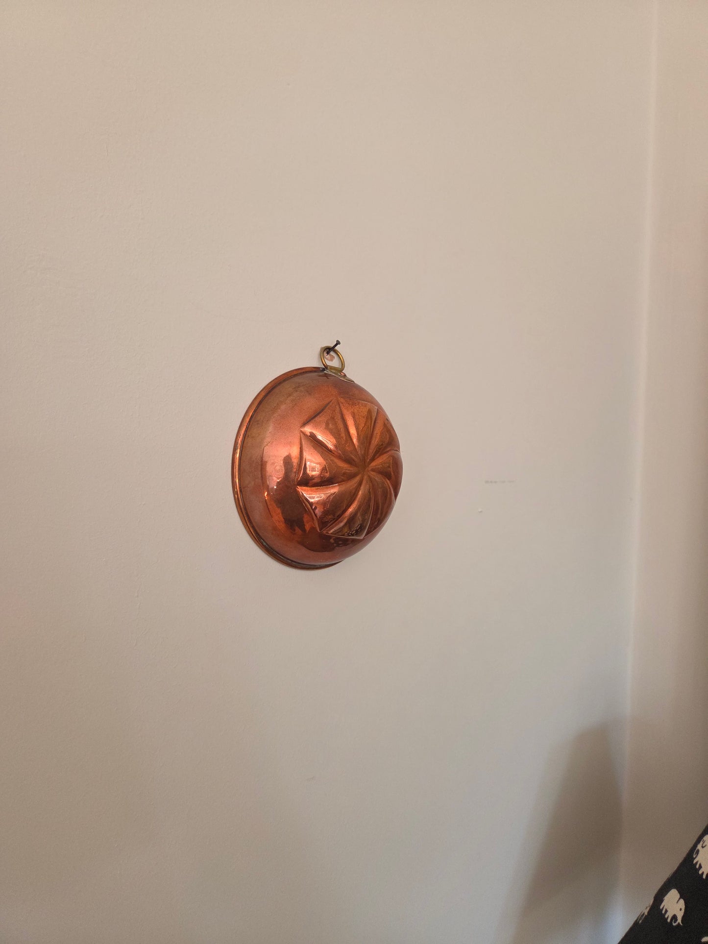 Vintage Copper Mould - Small Swirl