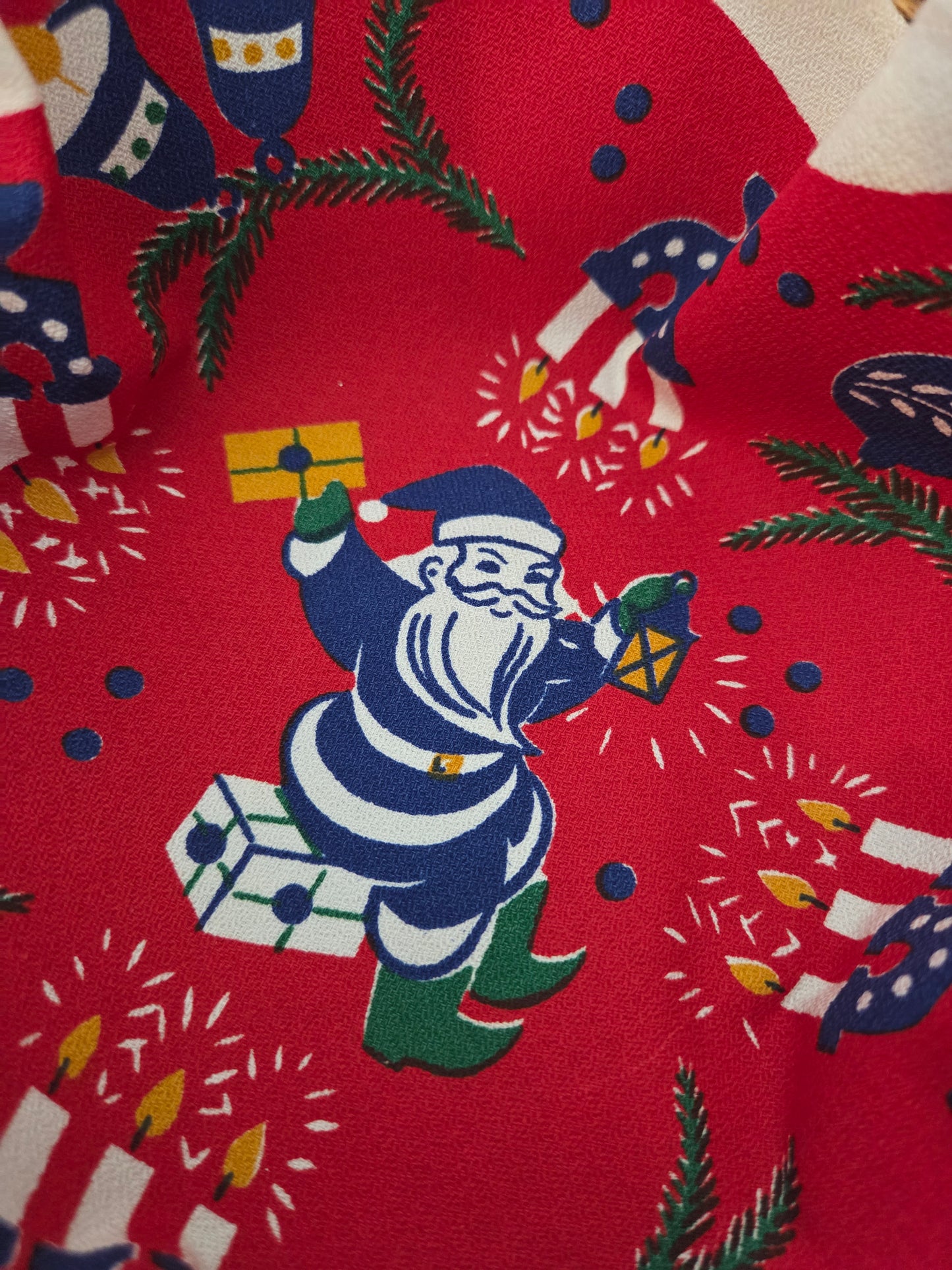 Vintage Swedish Christmas Napkin - Baubles and Candles