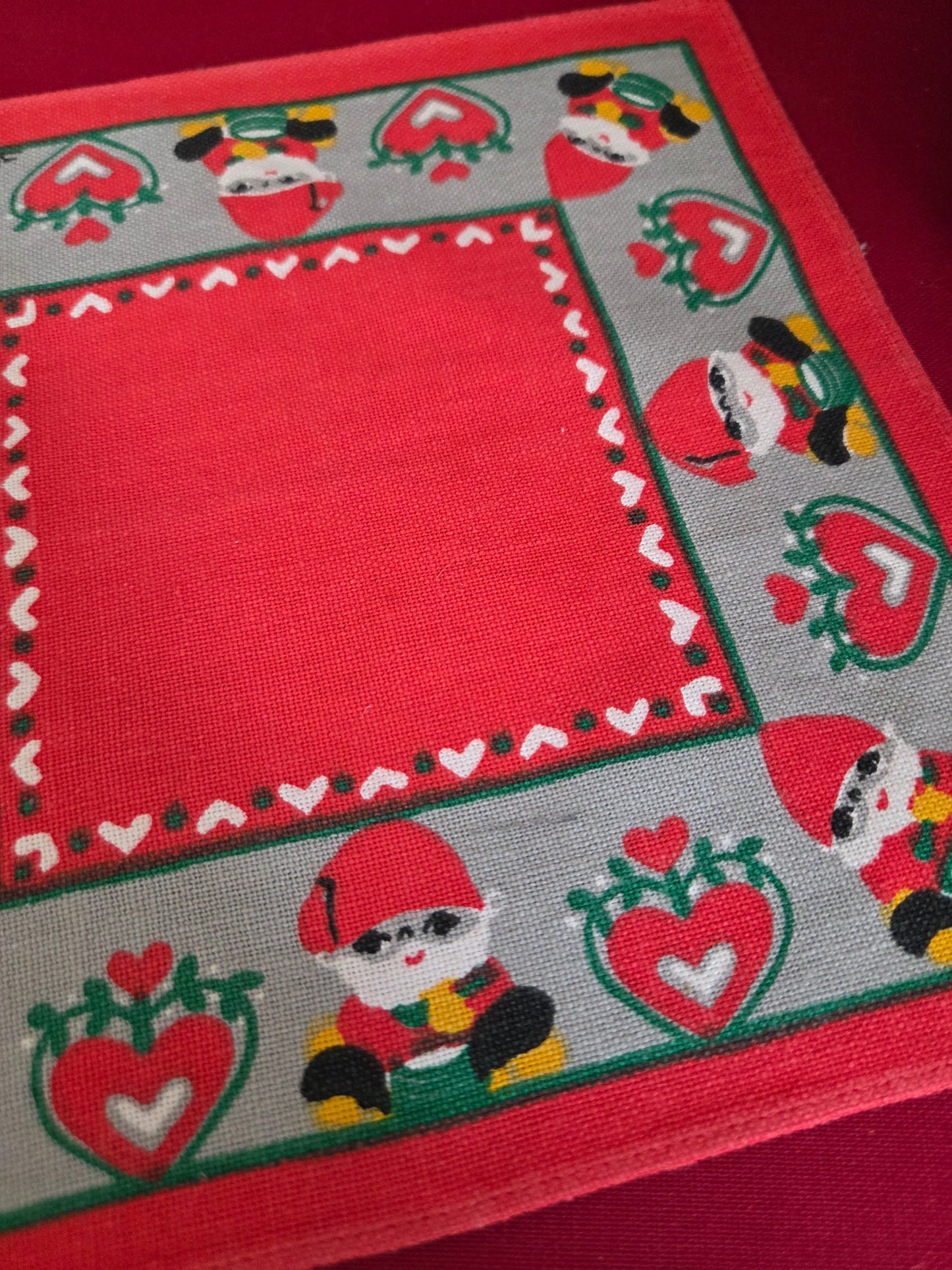 Vintage Swedish Christmas Napkin - Tomtes and Hearts