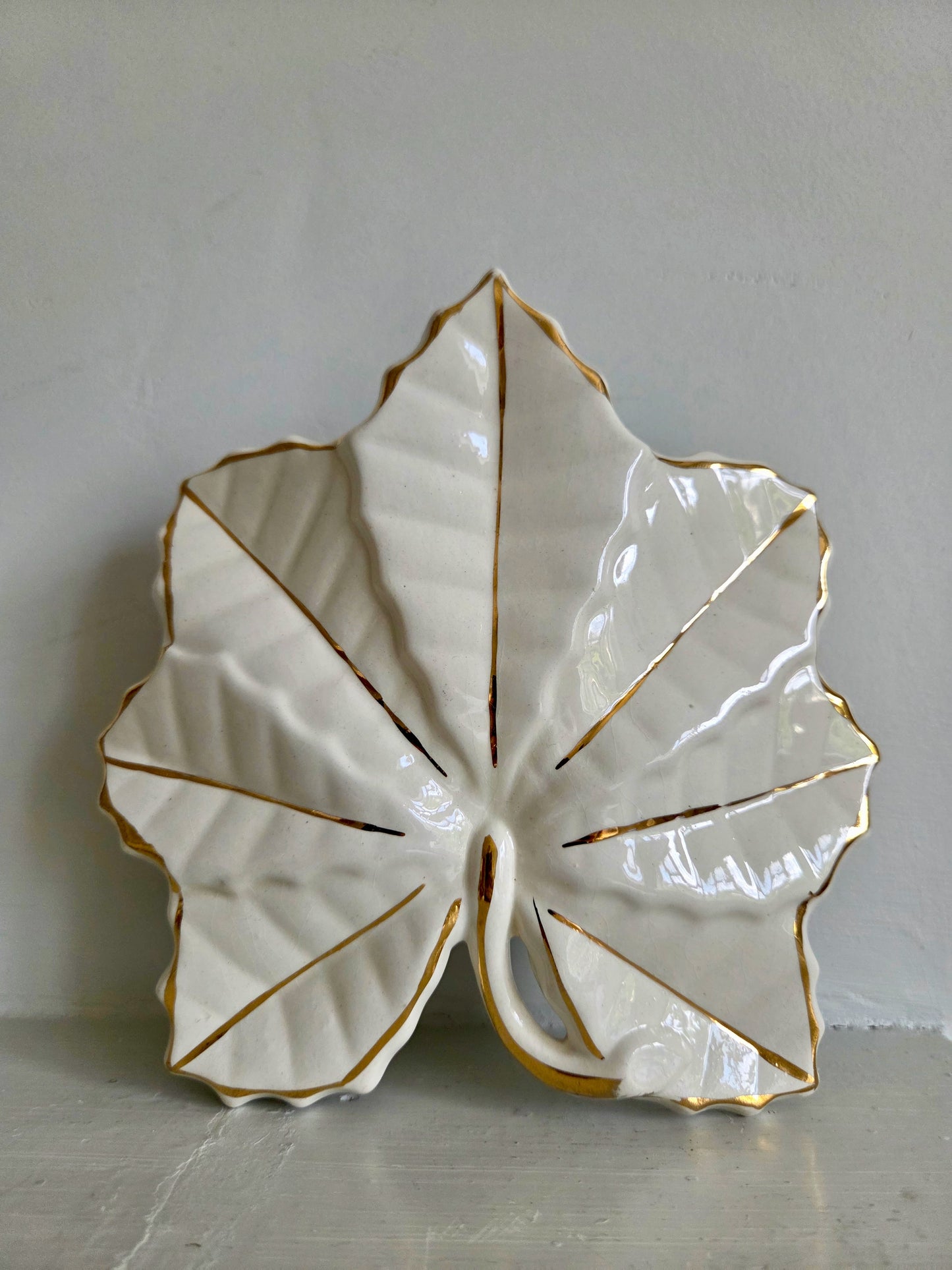 Gilded Leaf Wall Pocket