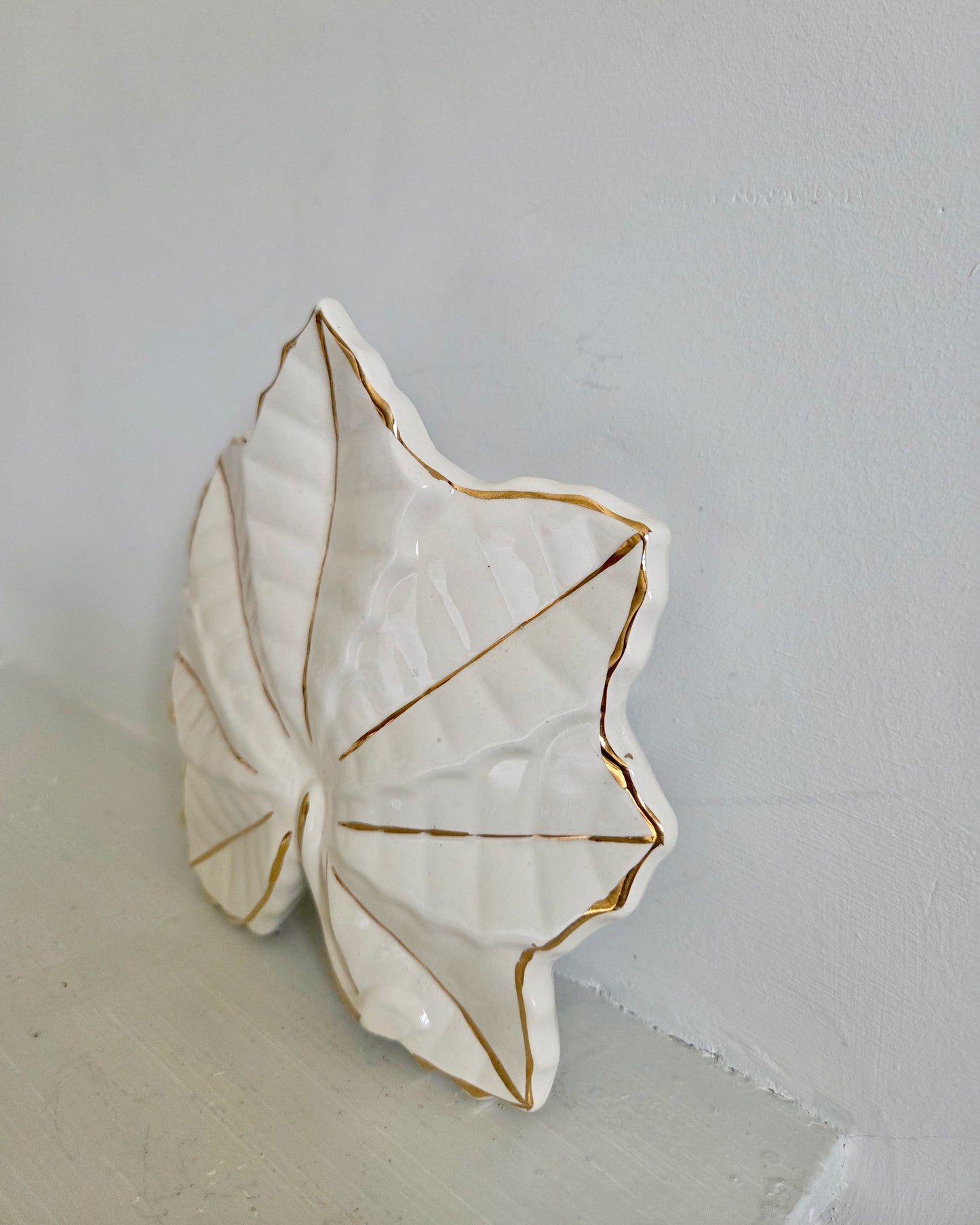 Gilded Leaf Wall Pocket