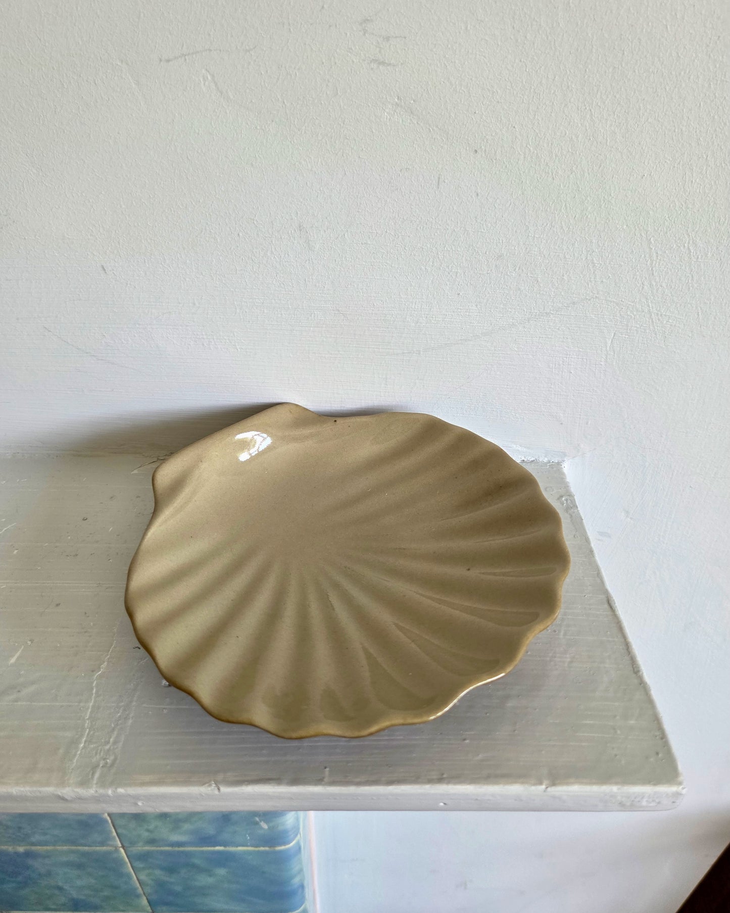 Stoneware Shell Dish