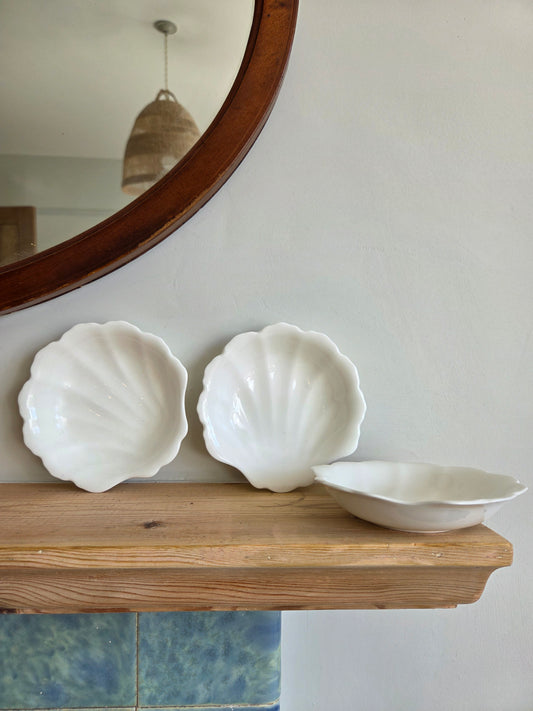 Vintage Milk Glass Shell Dishes