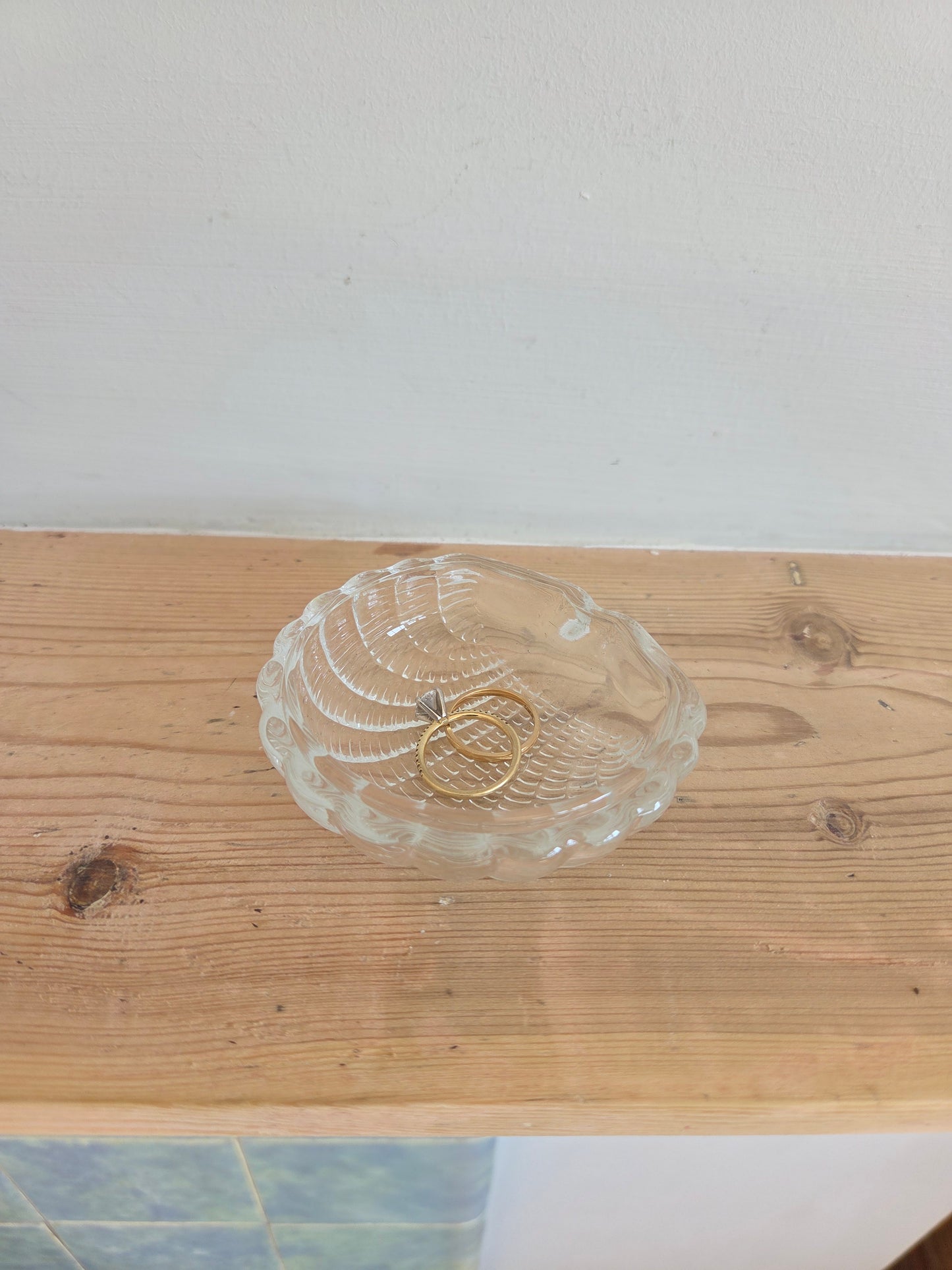 Glass Clam Shaped Lidded Pot