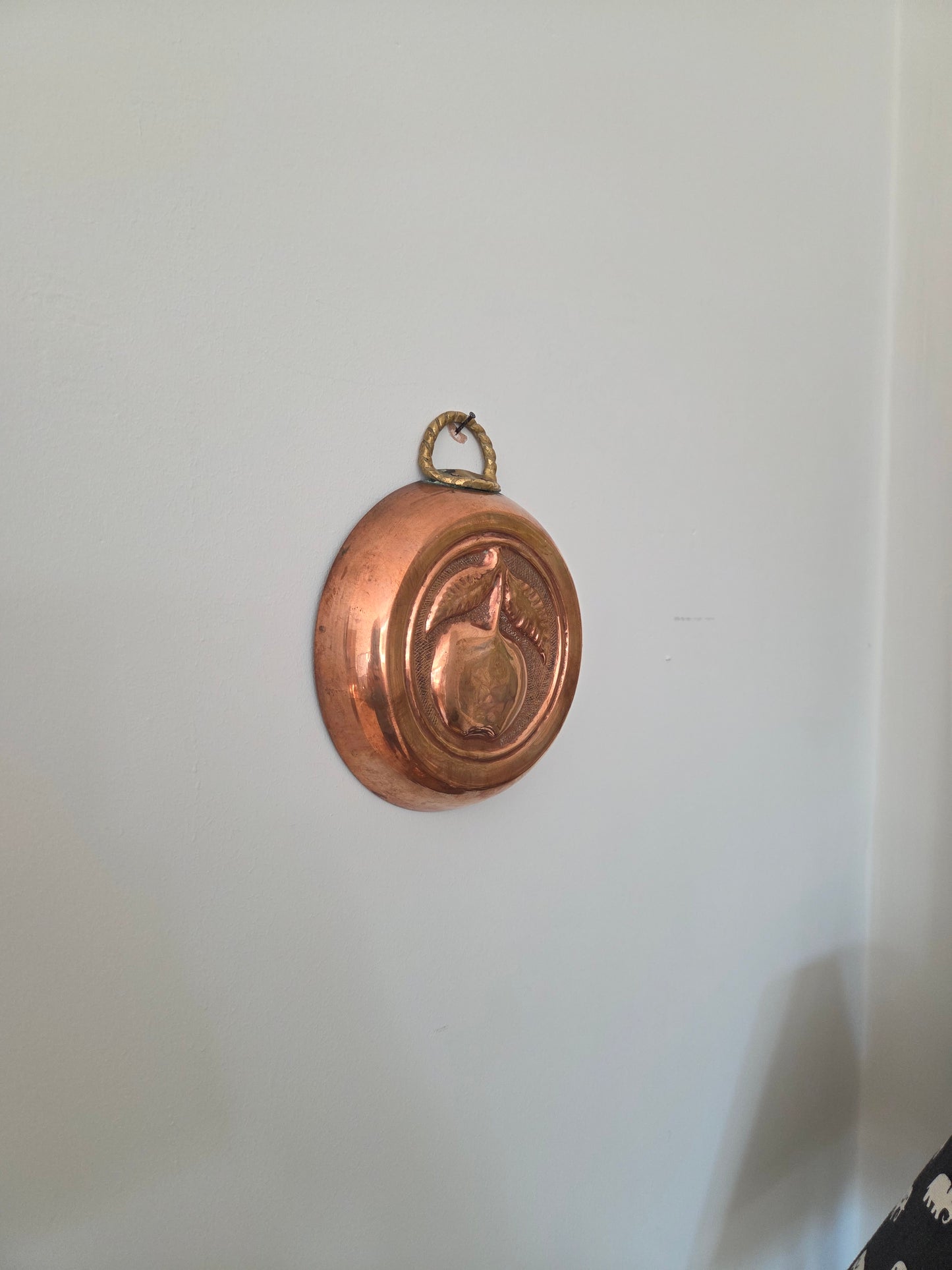 Vintage Copper Mould - Handled Apple