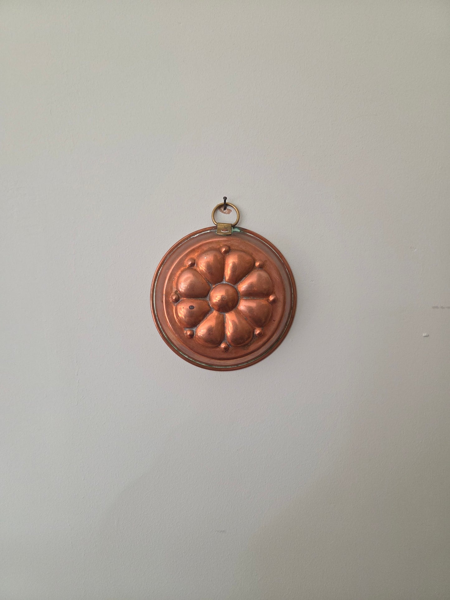 Vintage Copper Mould - Small Flower