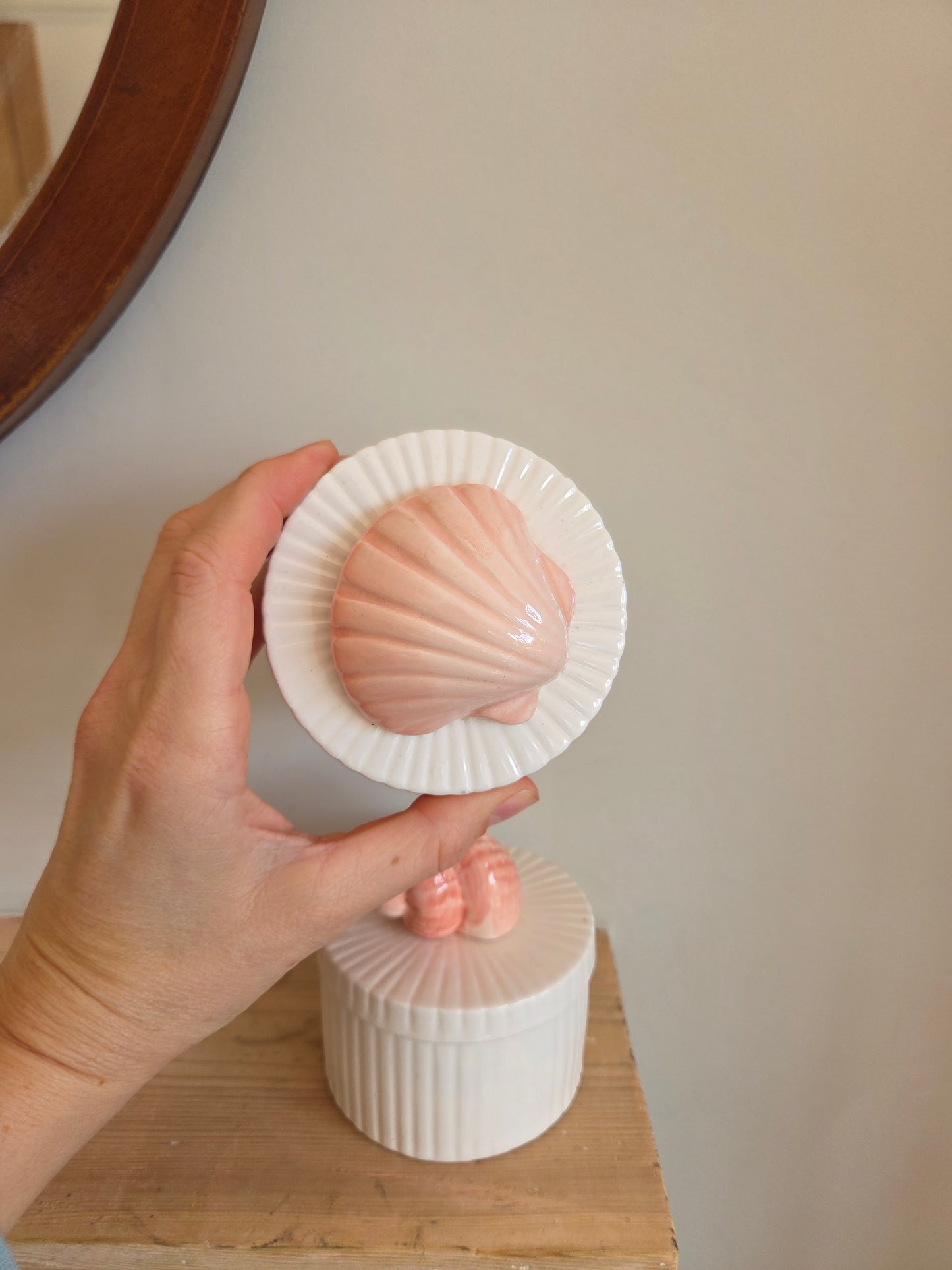 Fitz and Floyd Scallop Shell Pot