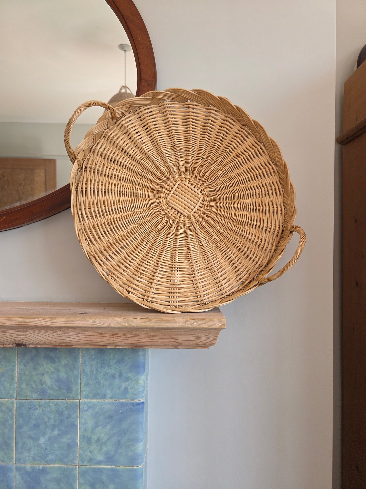 Vintage Flat Wicker Basket (2/2)