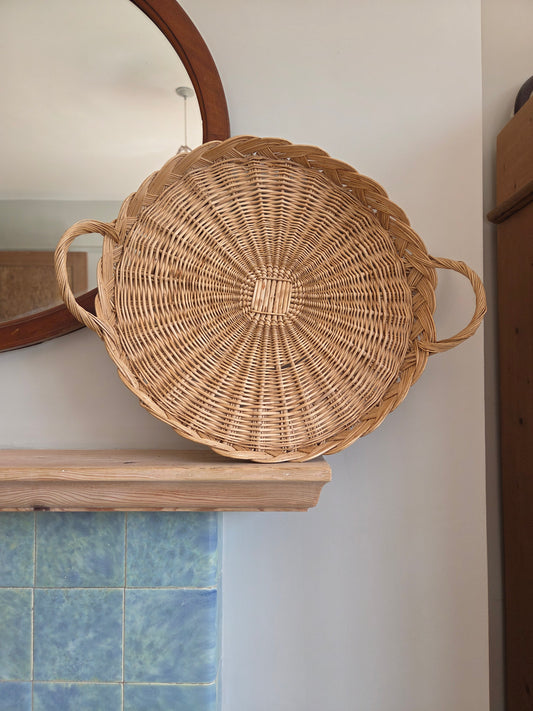 Vintage Flat Wicker Basket (1/2)