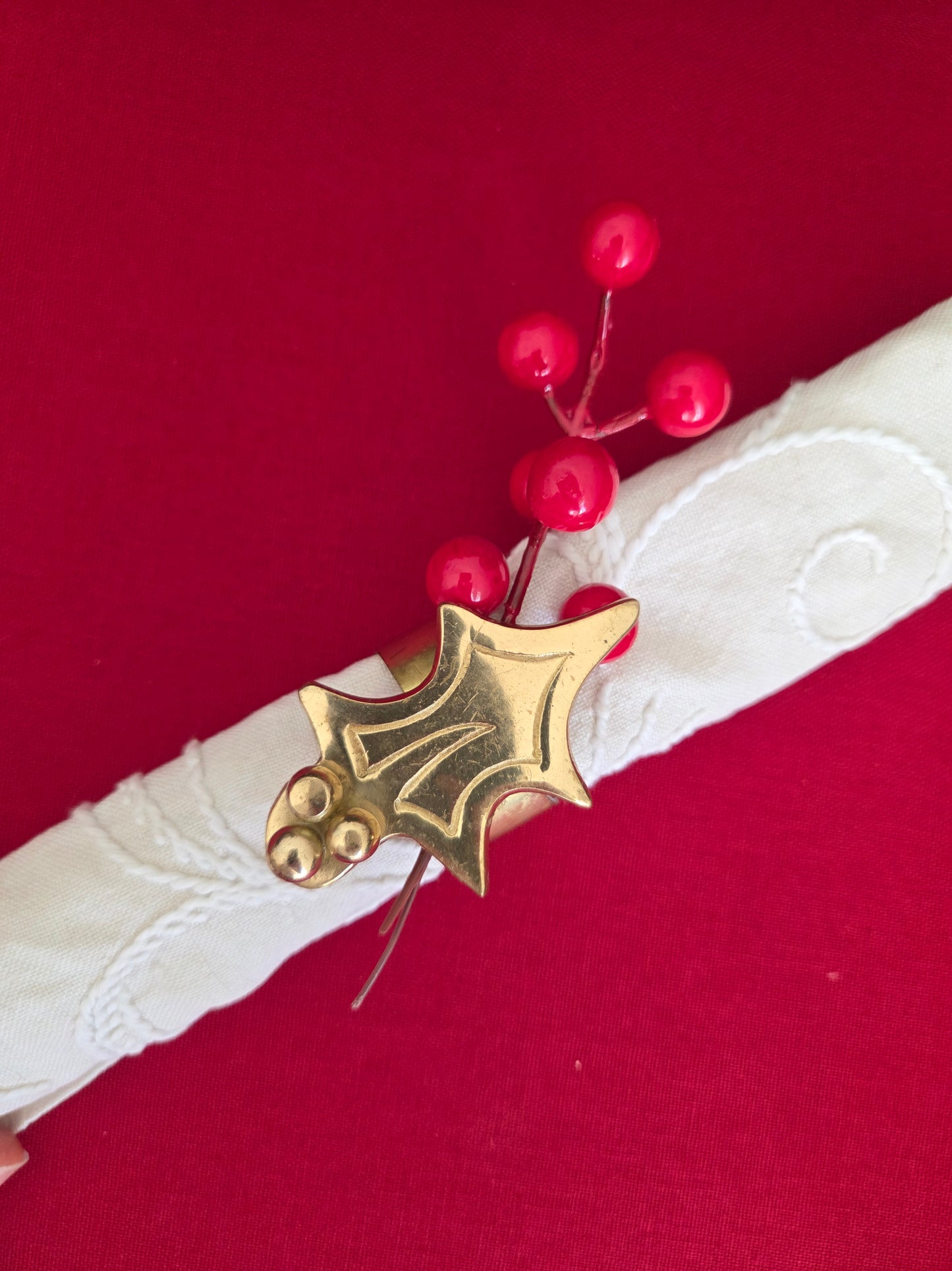 Set of Six Brass Holly Napkin Rings (2/2)