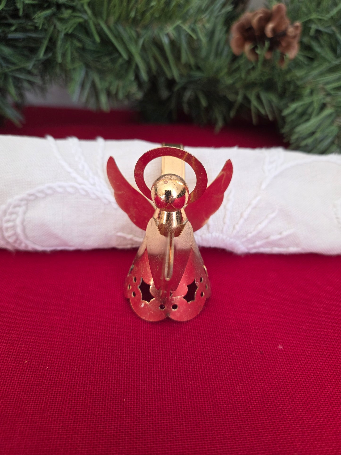 Set of Six Brass Angel Napkin Rings (2/2)