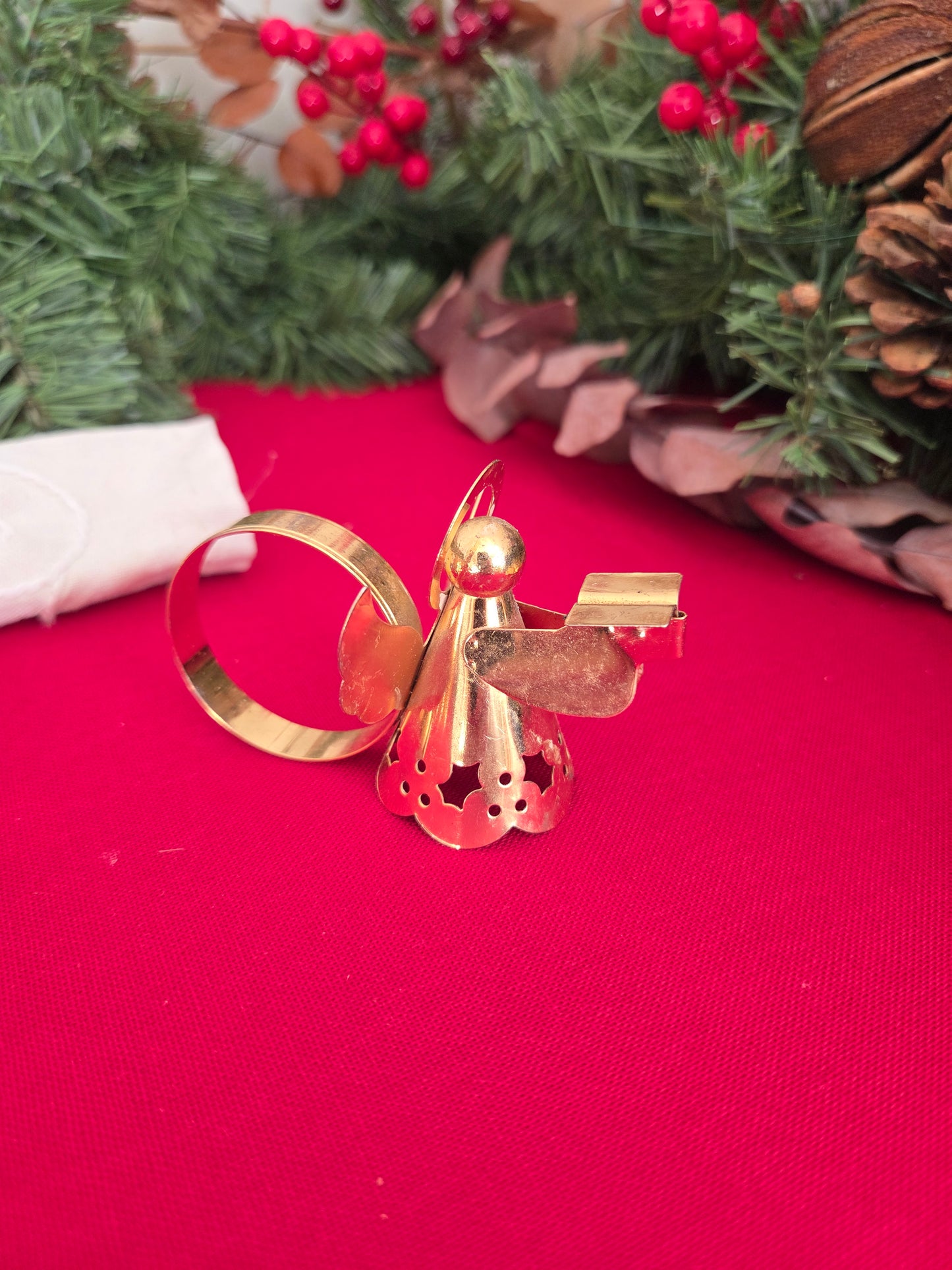 Set of Six Brass Angel Napkin Rings (2/2)