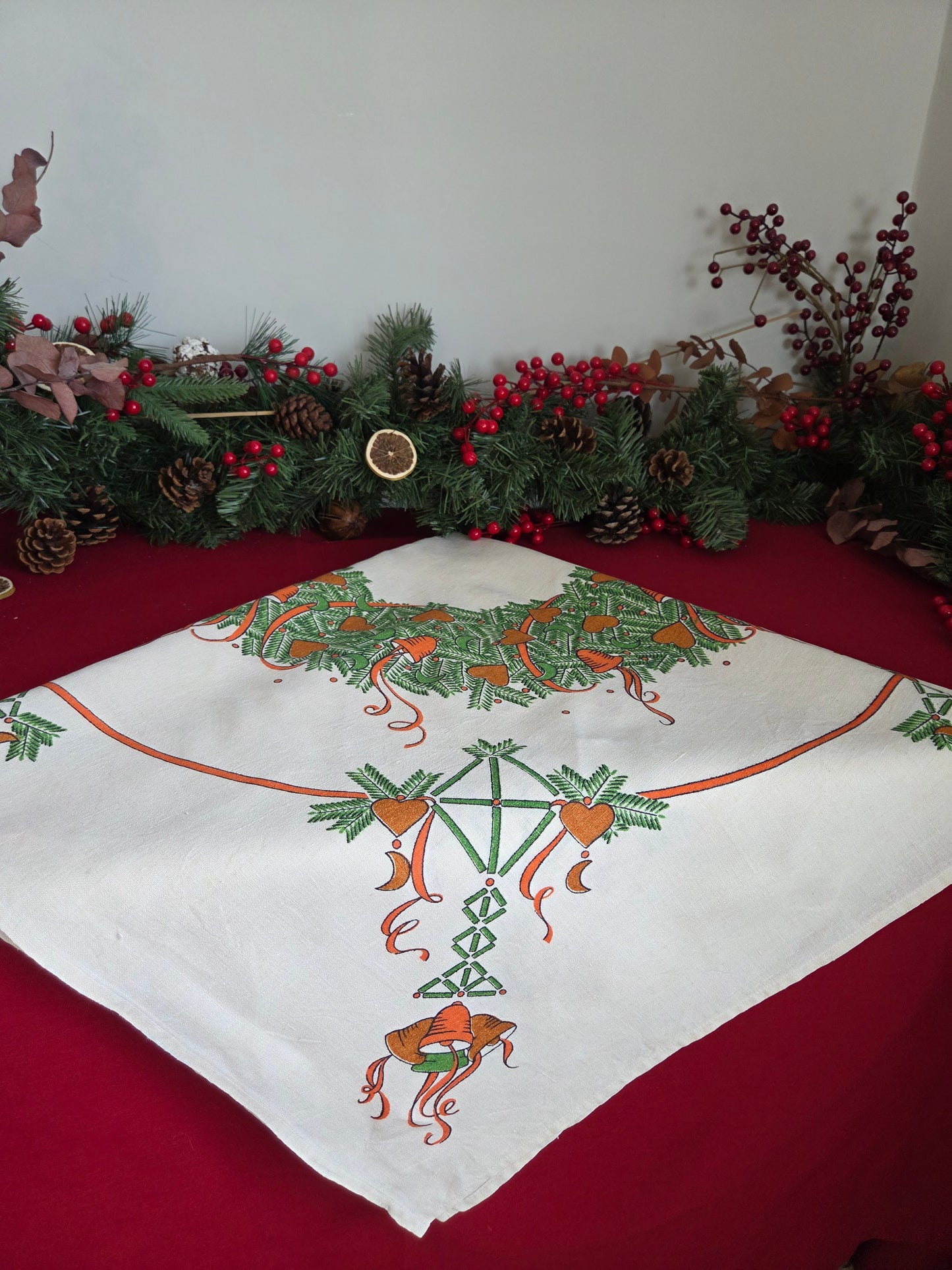 Vintage Swedish Christmas Tablecloth - Wreath and Hearts