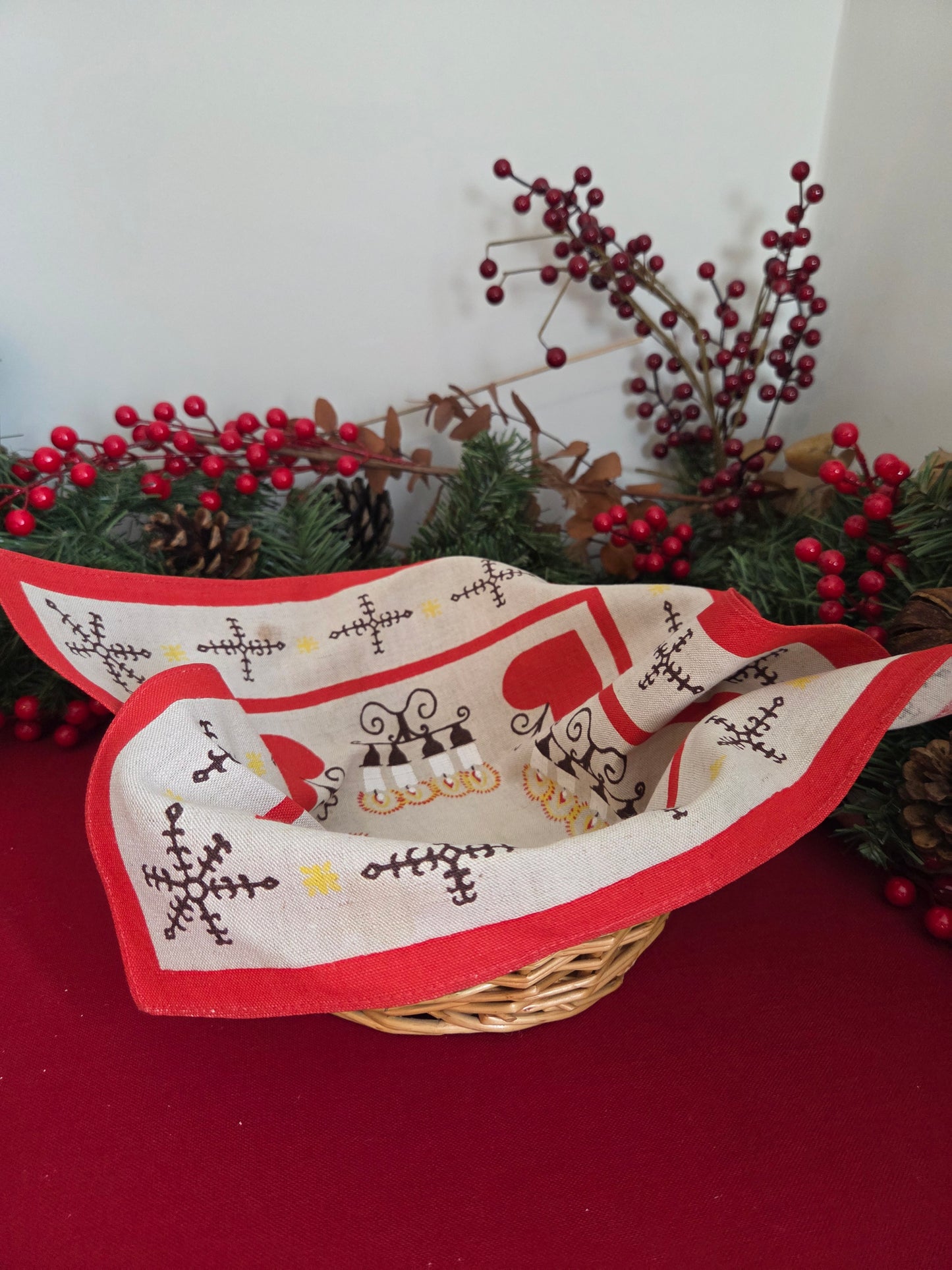 Vintage Swedish Christmas Napkin - Candles and Hearts