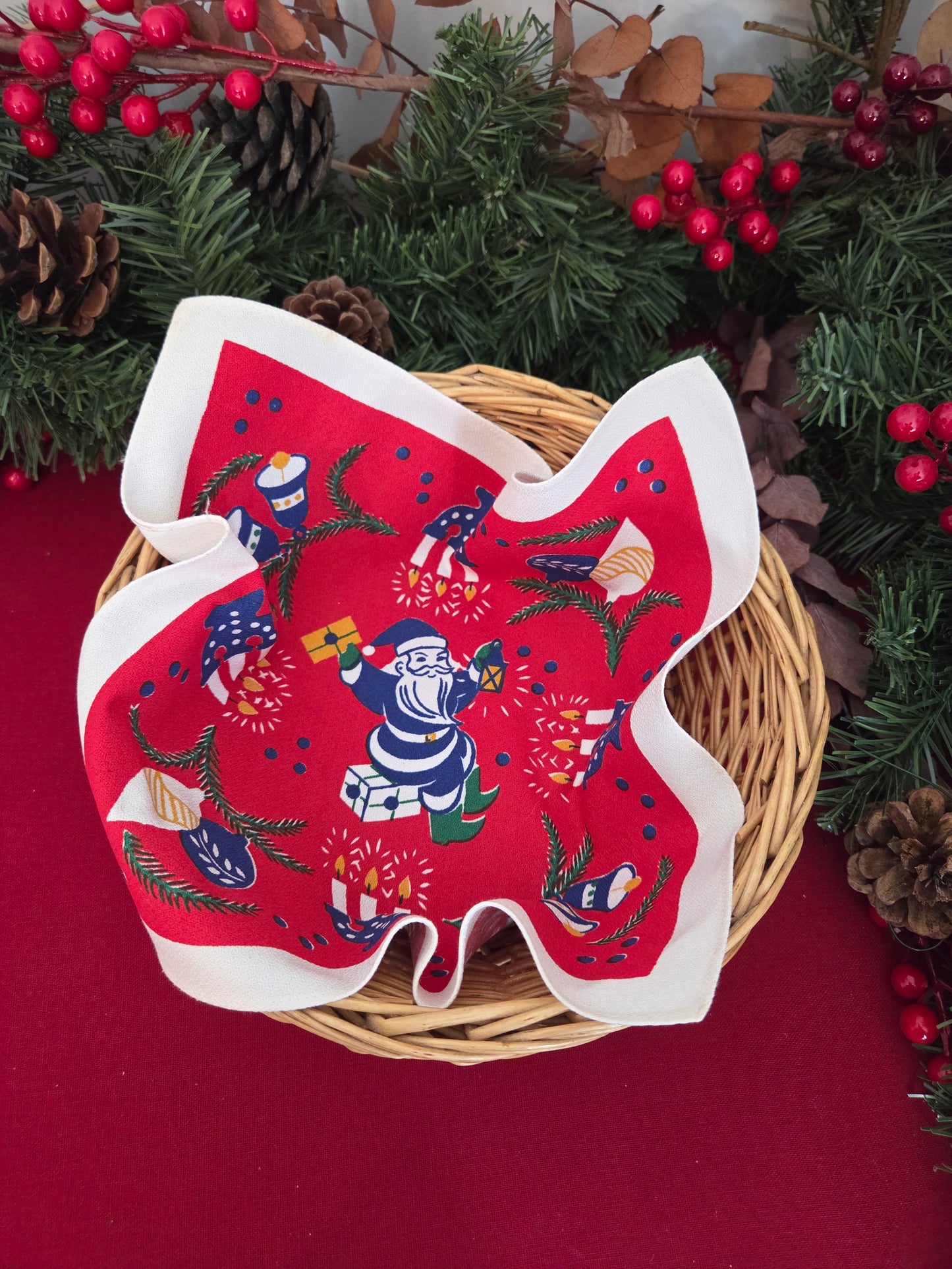 Vintage Swedish Christmas Napkin - Baubles and Candles