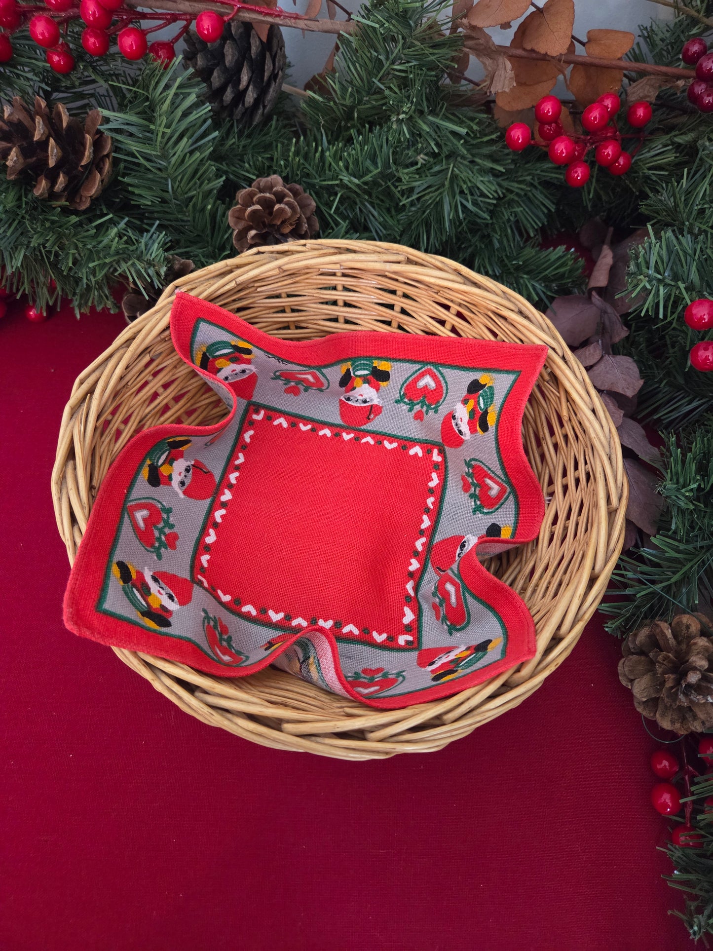 Vintage Swedish Christmas Napkin - Tomtes and Hearts