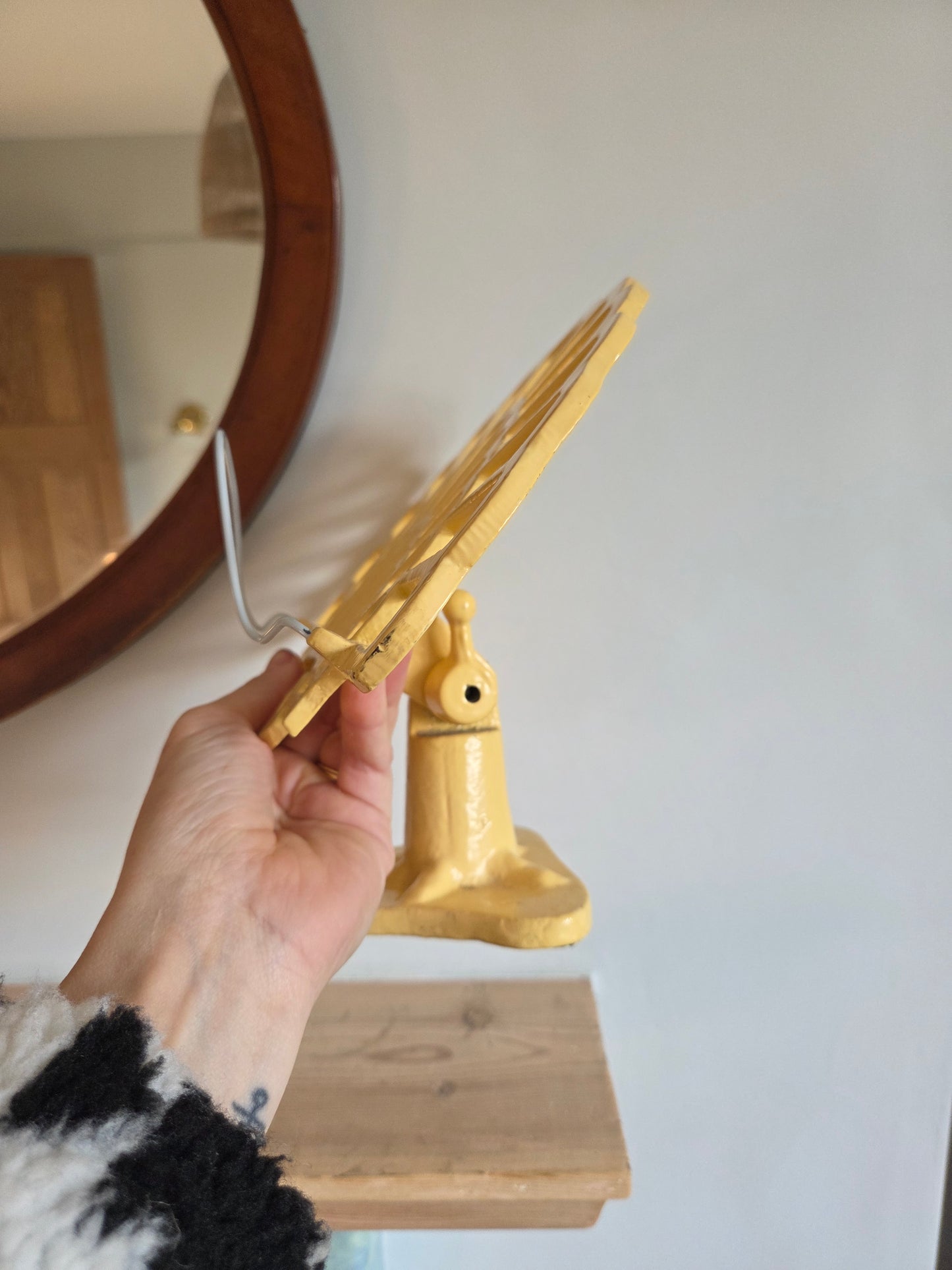 Vintage Yellow Shell Cookbook Stand