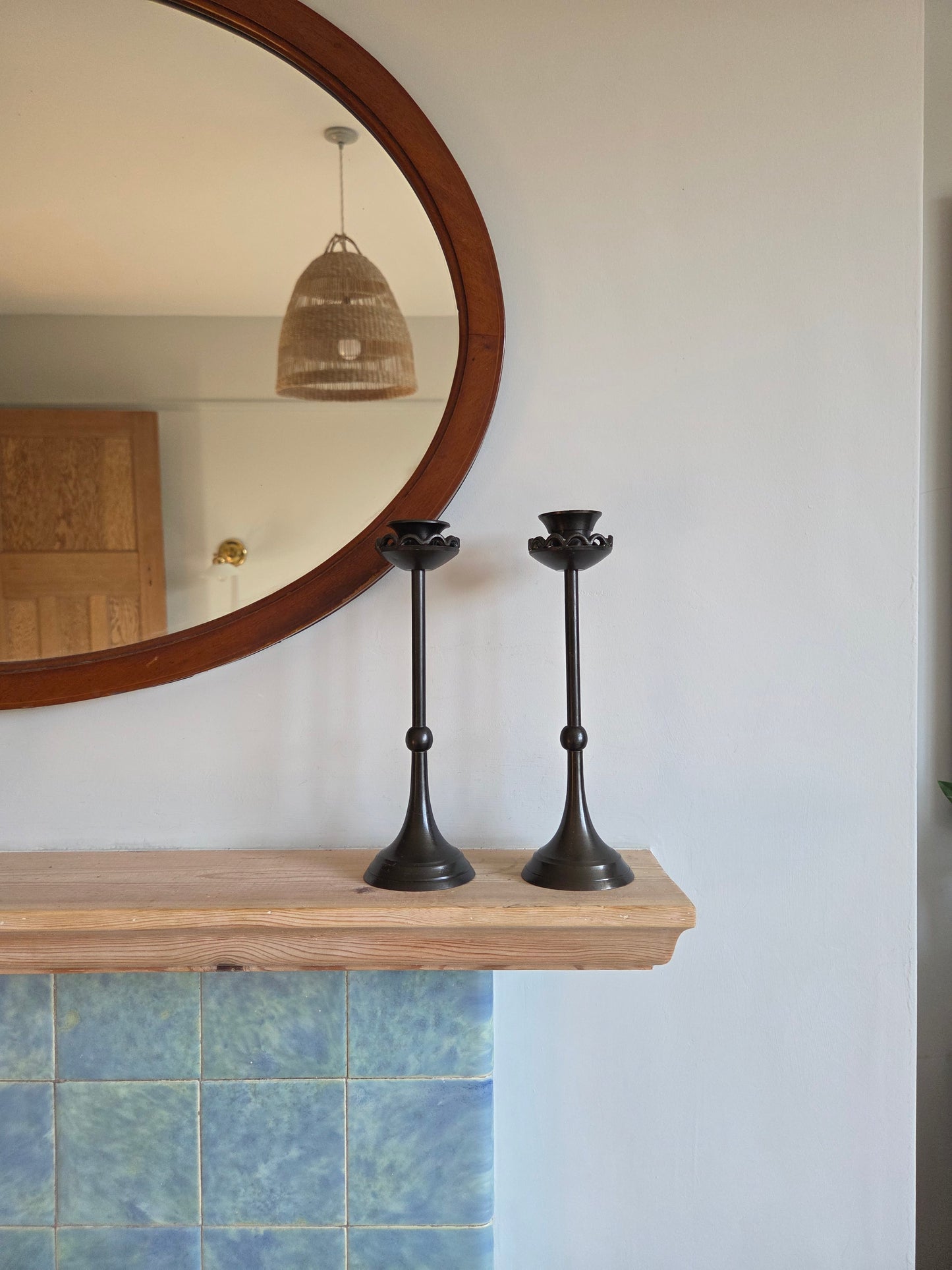 Black Scallop Detail Candlesticks