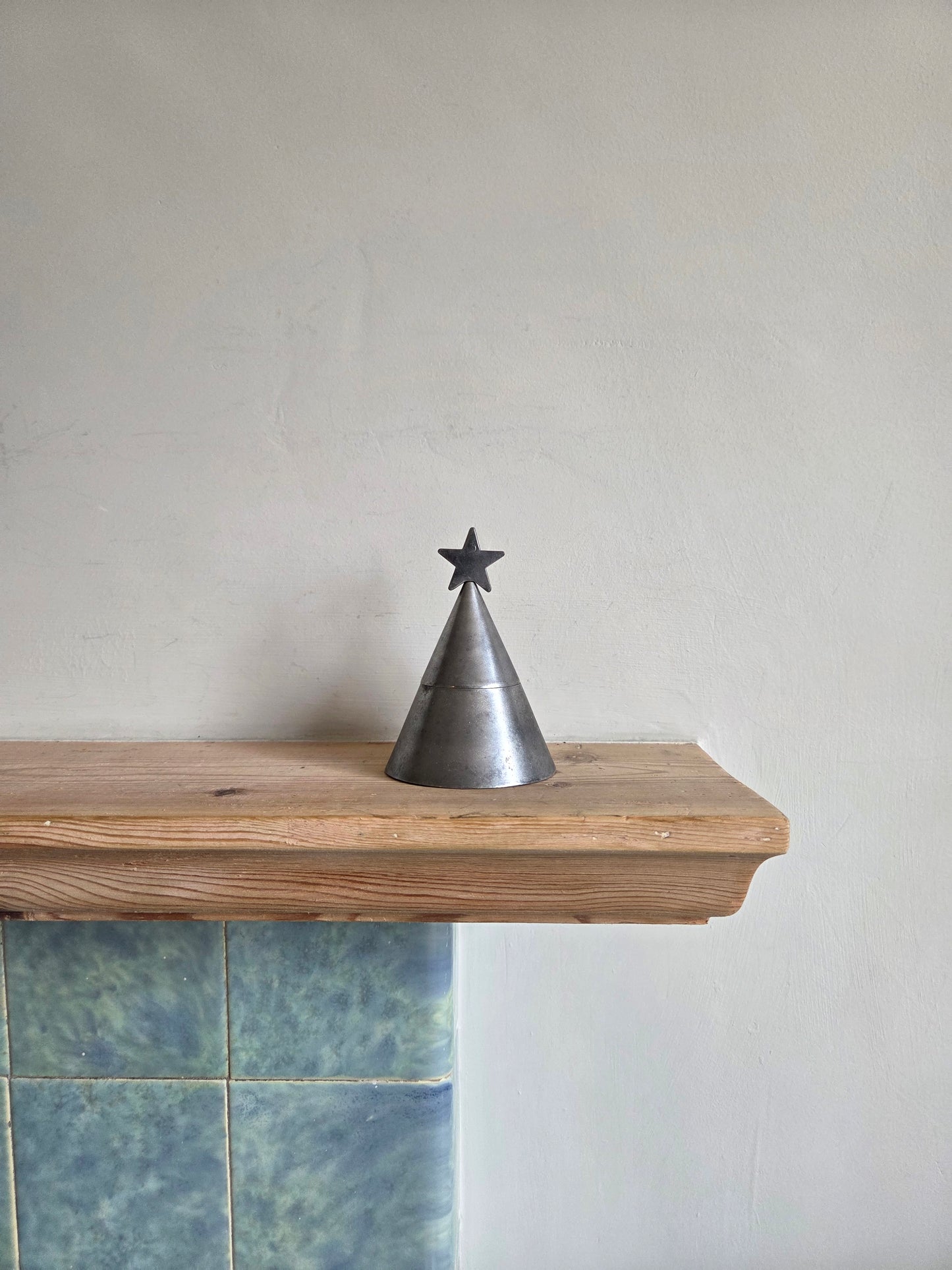 Star Christmas Tree Cone Tealight Holder