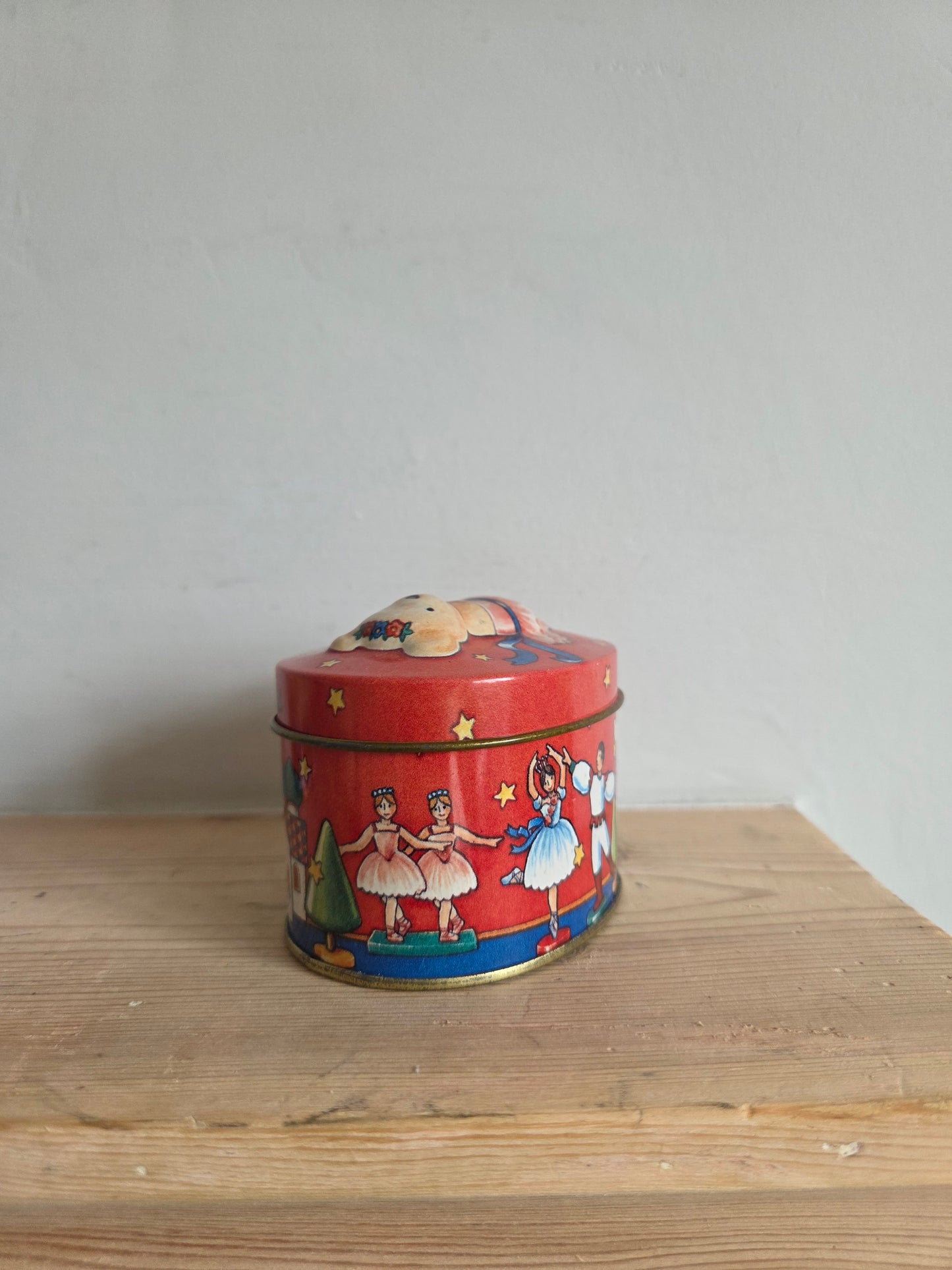 Vintage Childs Tin
