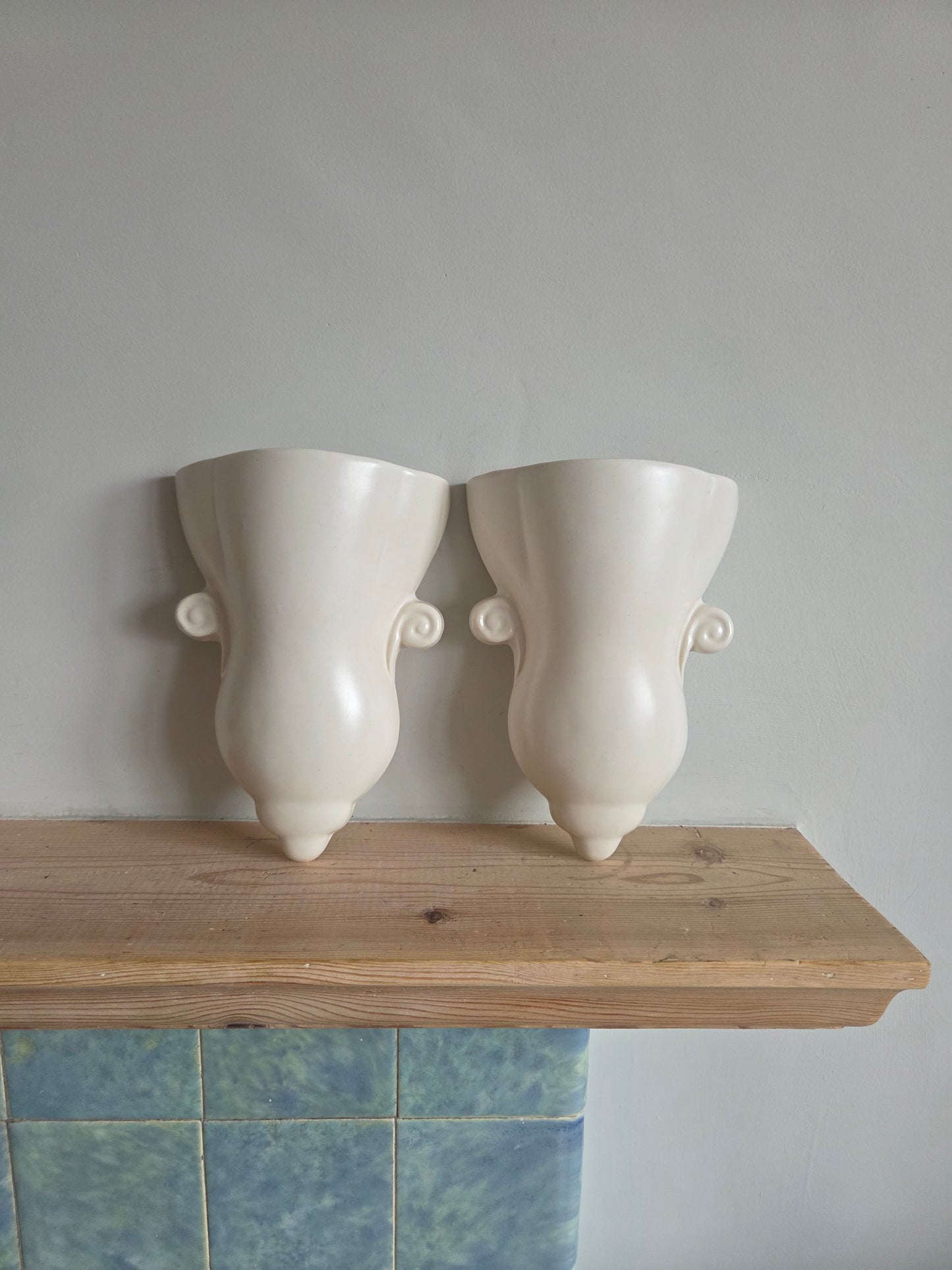 Shorter and Sons Wall Pockets