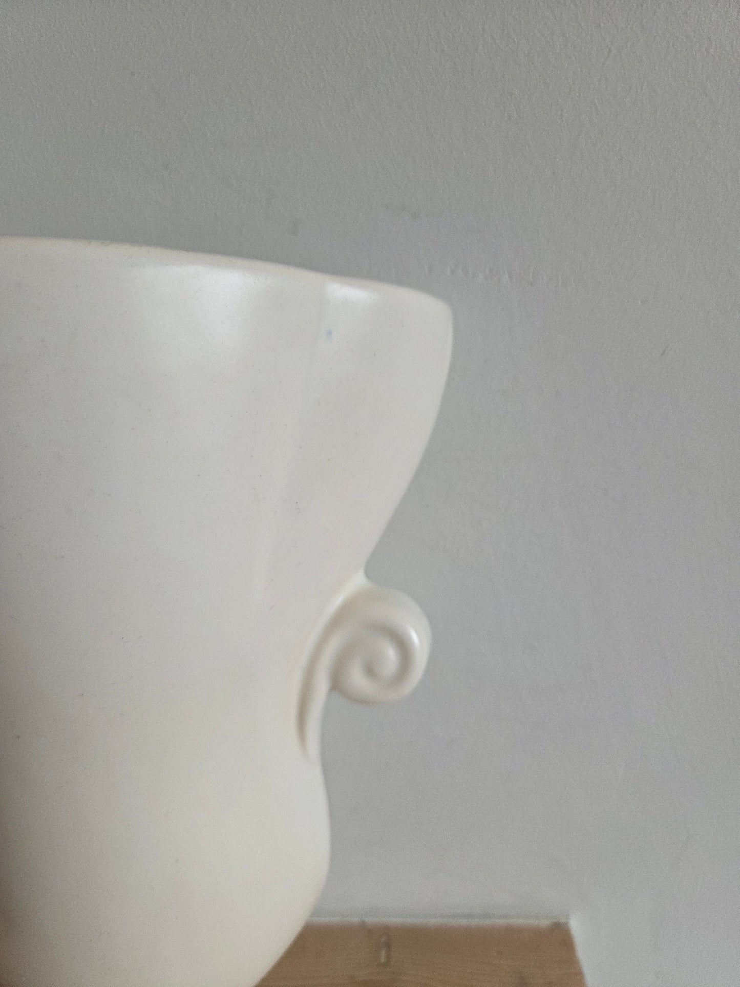 Shorter and Sons Wall Pockets