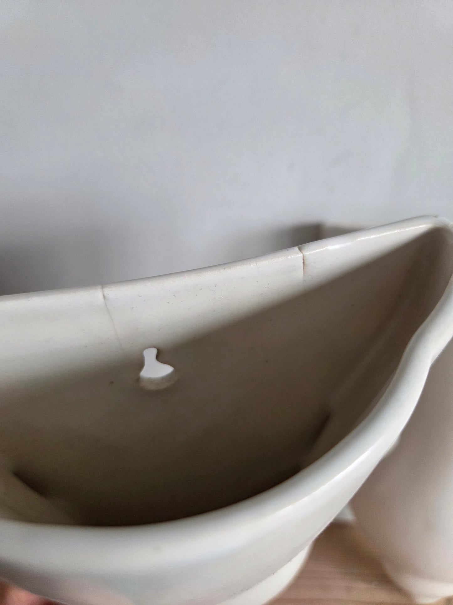 Shorter and Sons Wall Pockets