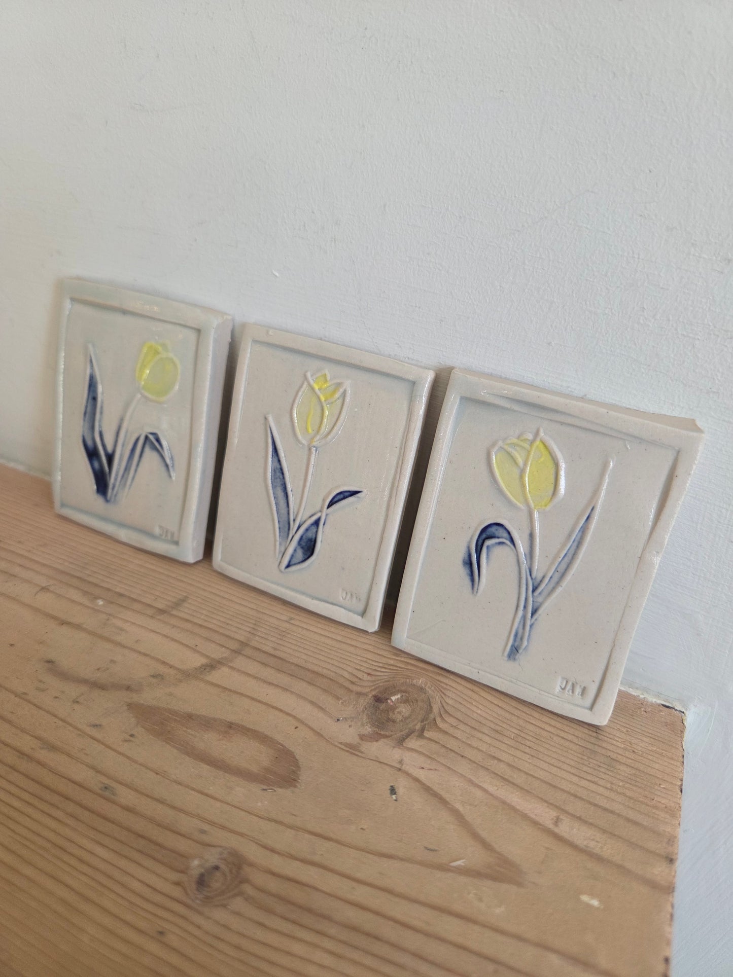 Tulips 001 by Jaw Ceramics