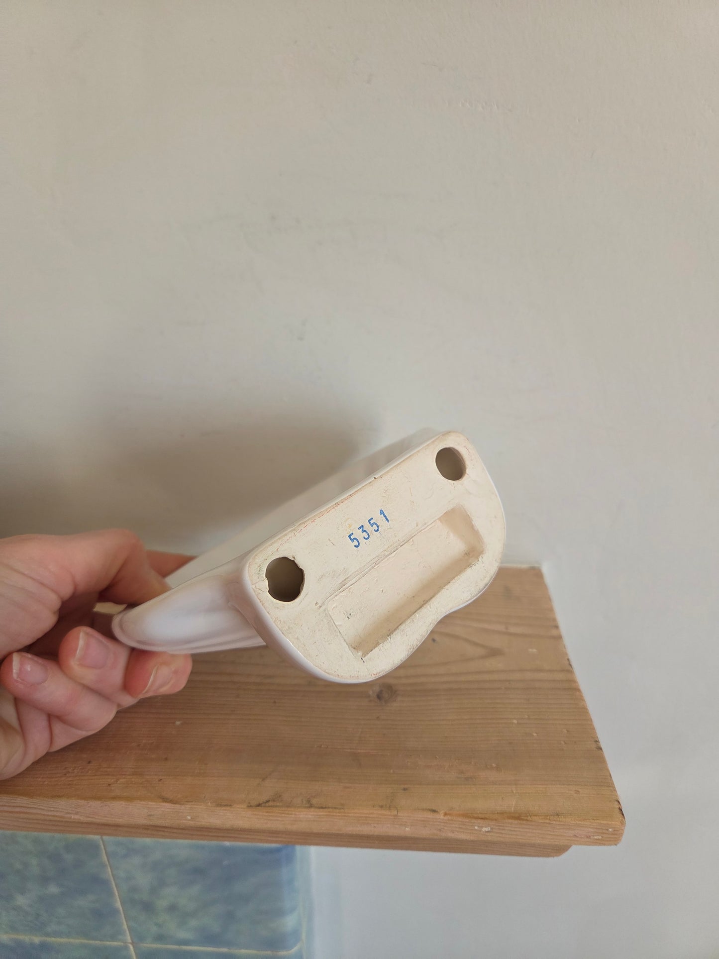 Wall Mounted Shell Soap Dish