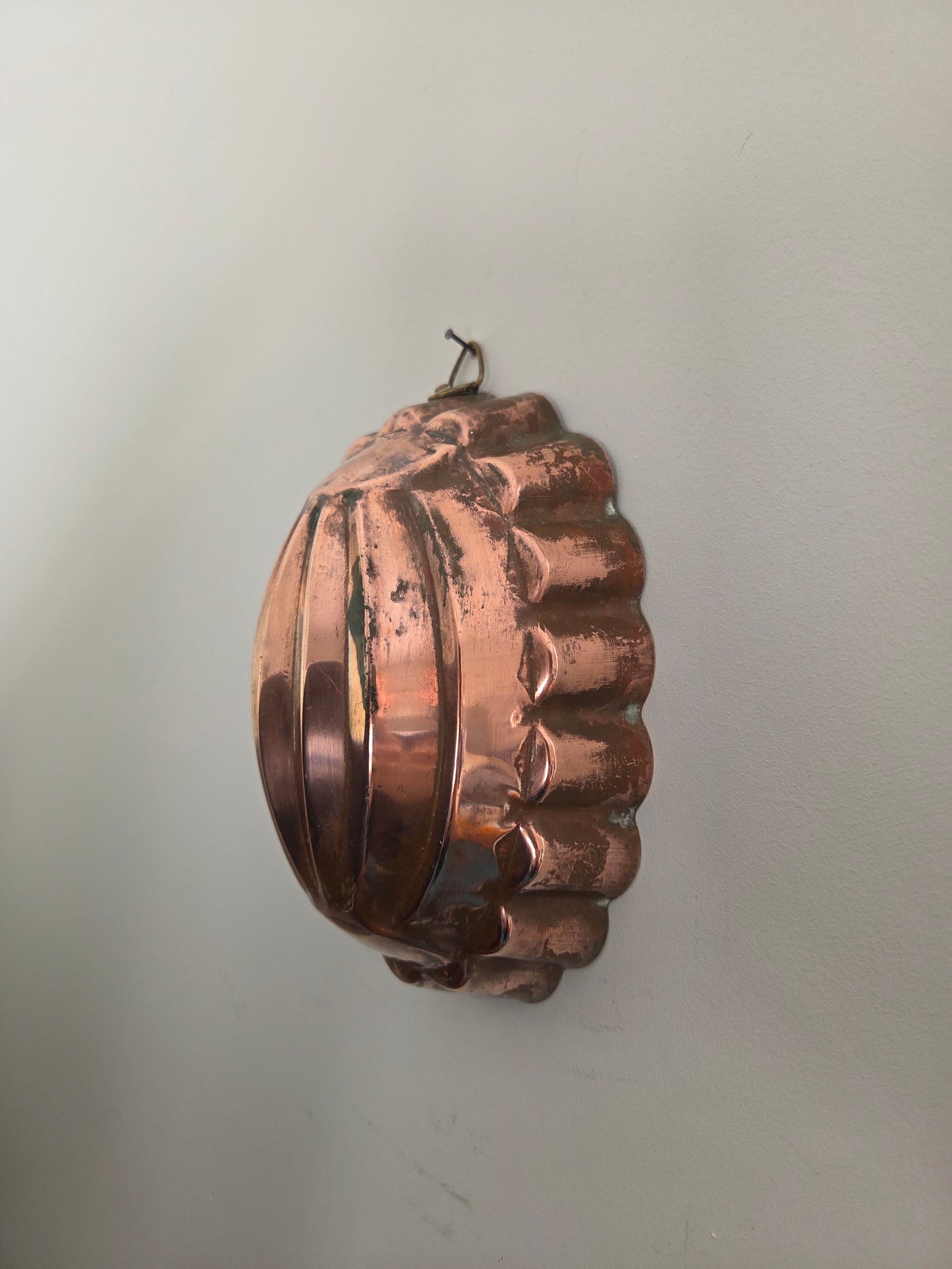 Vintage Copper Scalloped Mould