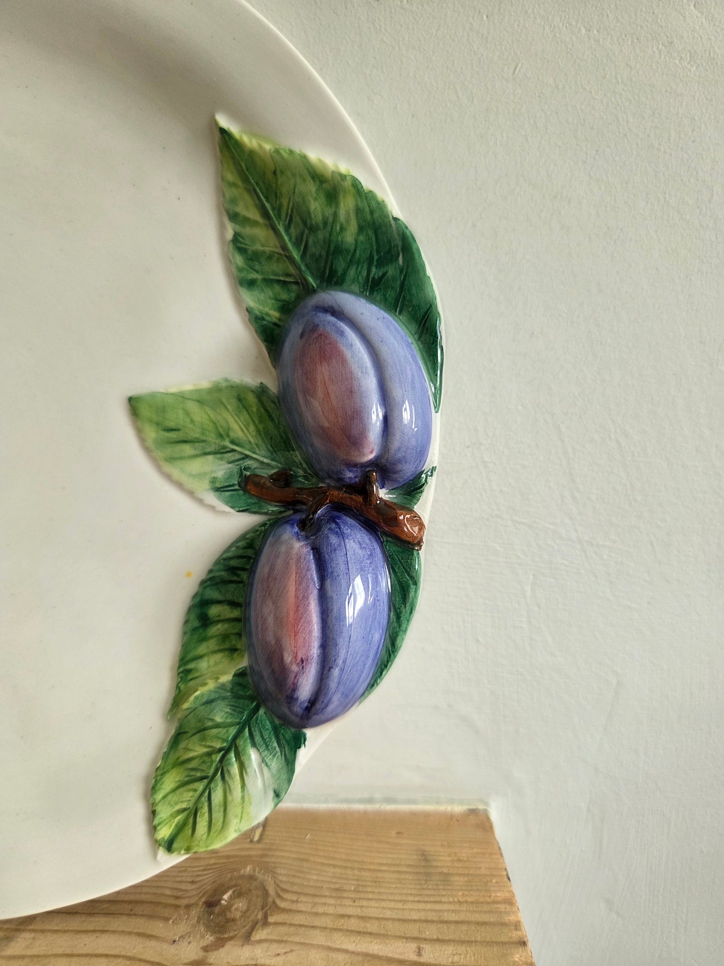 Majolica Plum Plate
