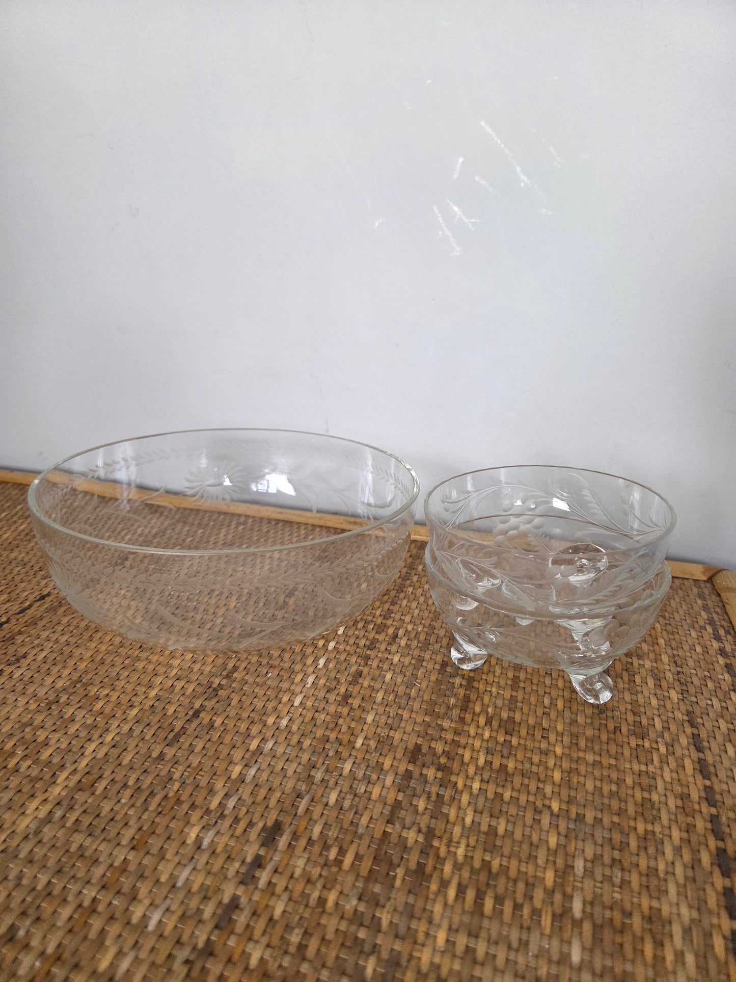 Vintage Glass Dessert Bowl Set