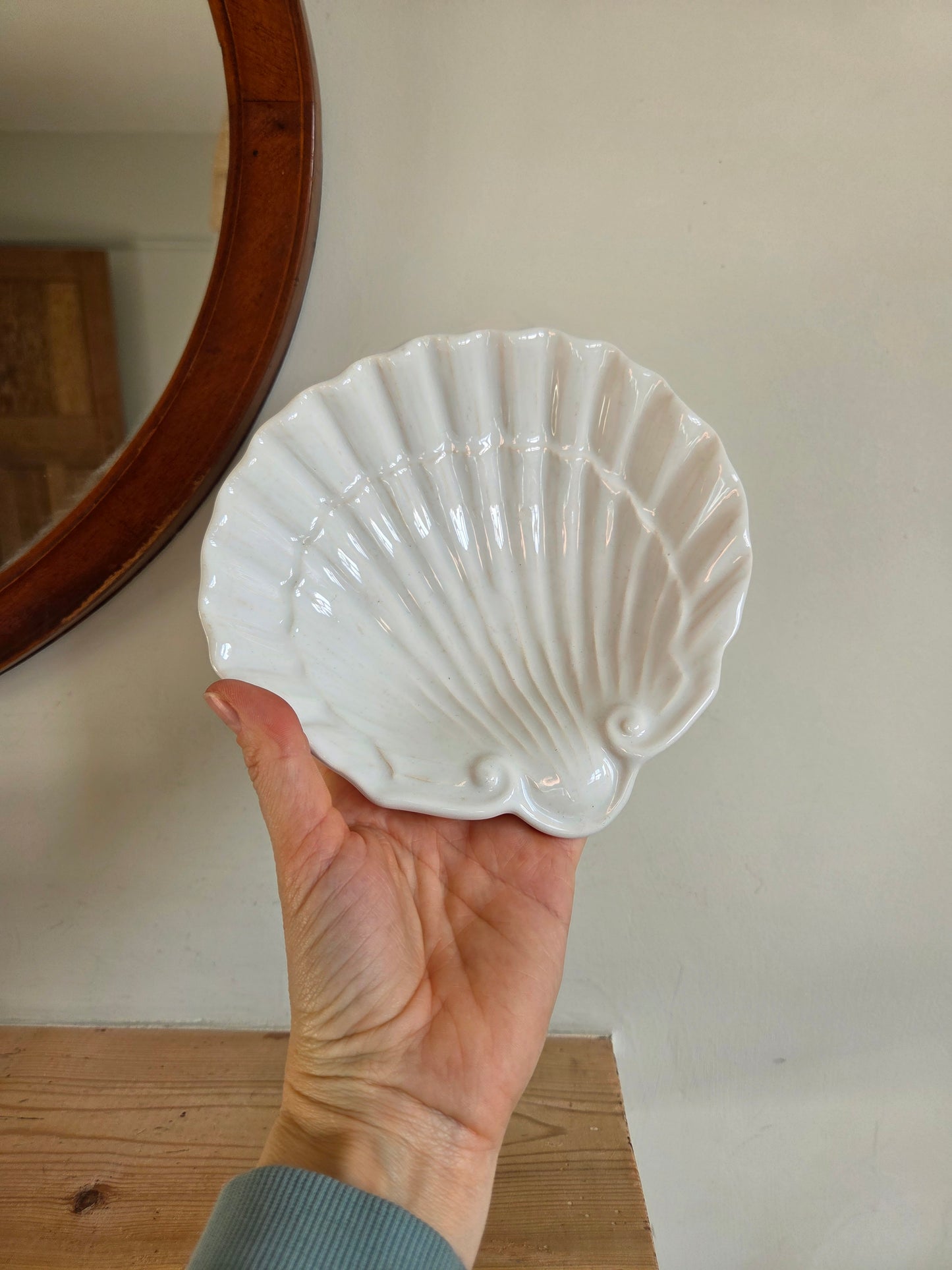 White Shell Dish