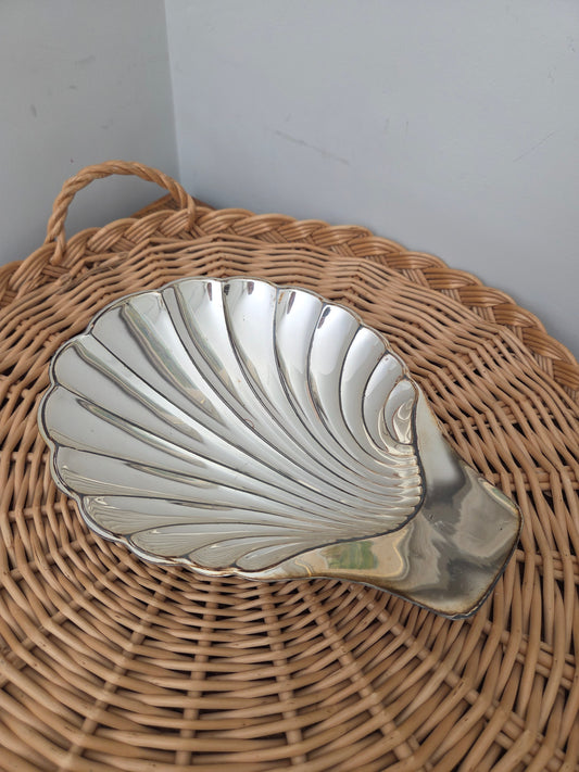 Large Silver Coloured Shell Dish or Bowl