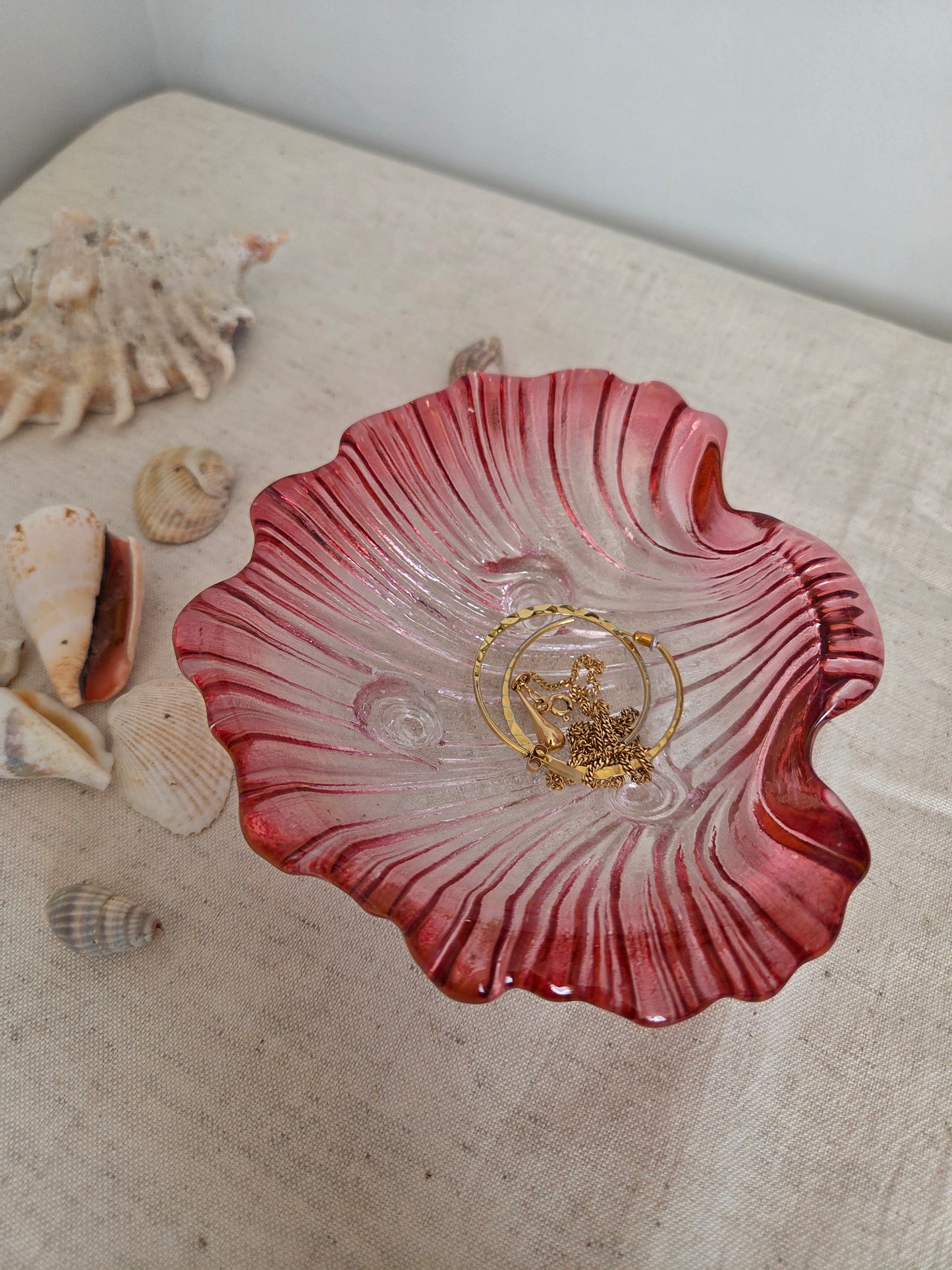 Red pink glass shell dish