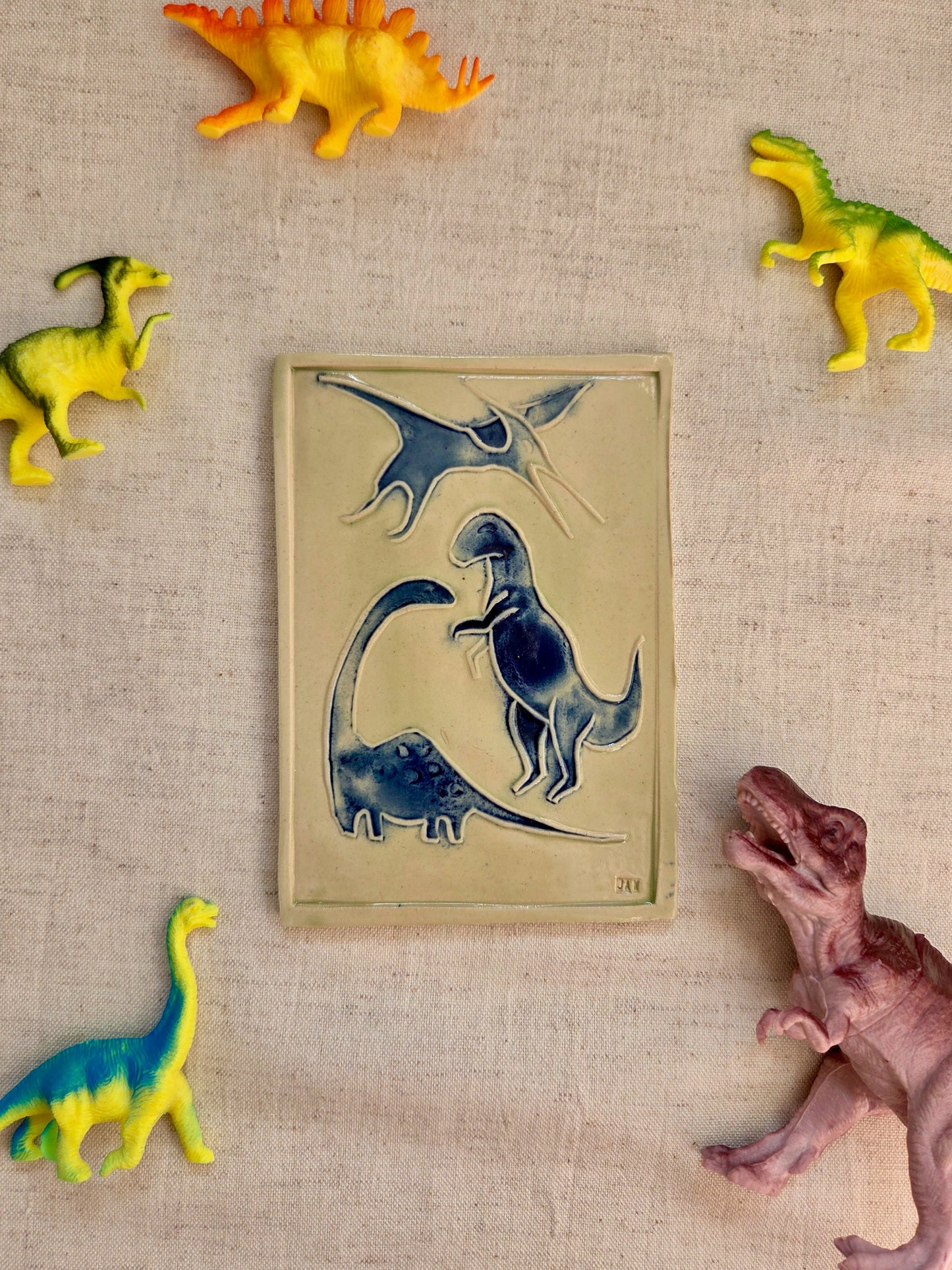 Dinos 06 by JAW Ceramics