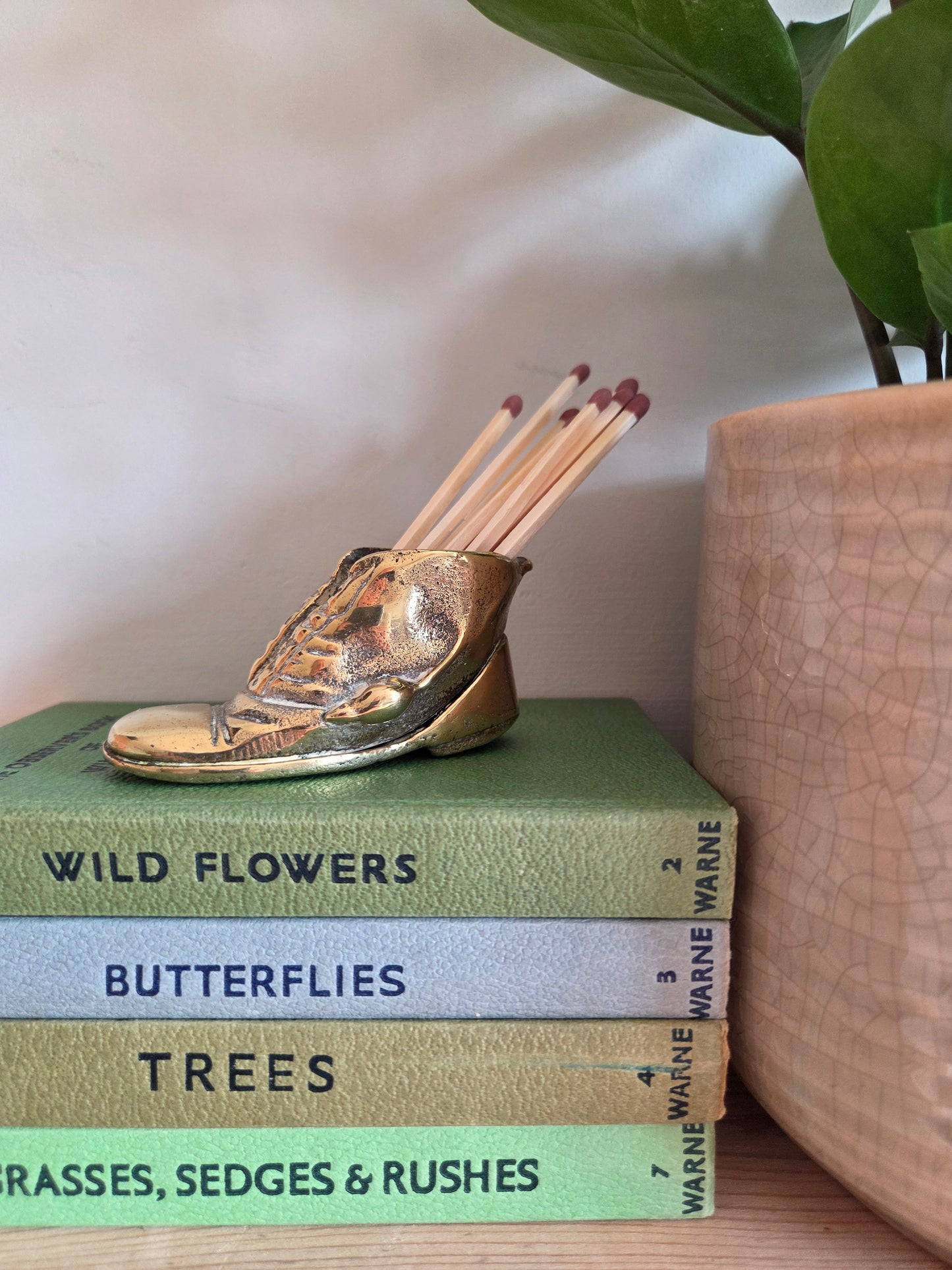 Lucky Brass Match Boot with Mouse