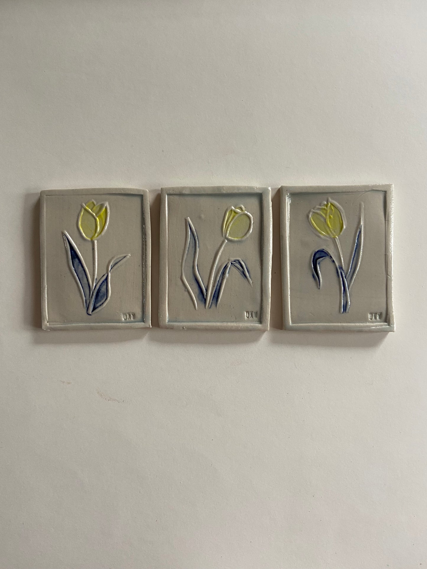 Tulips 002 by Jaw Ceramics