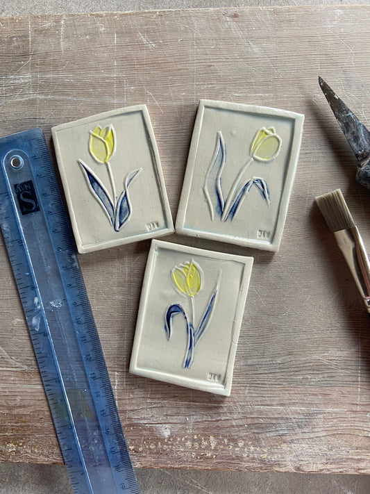 Tulips 002 by Jaw Ceramics