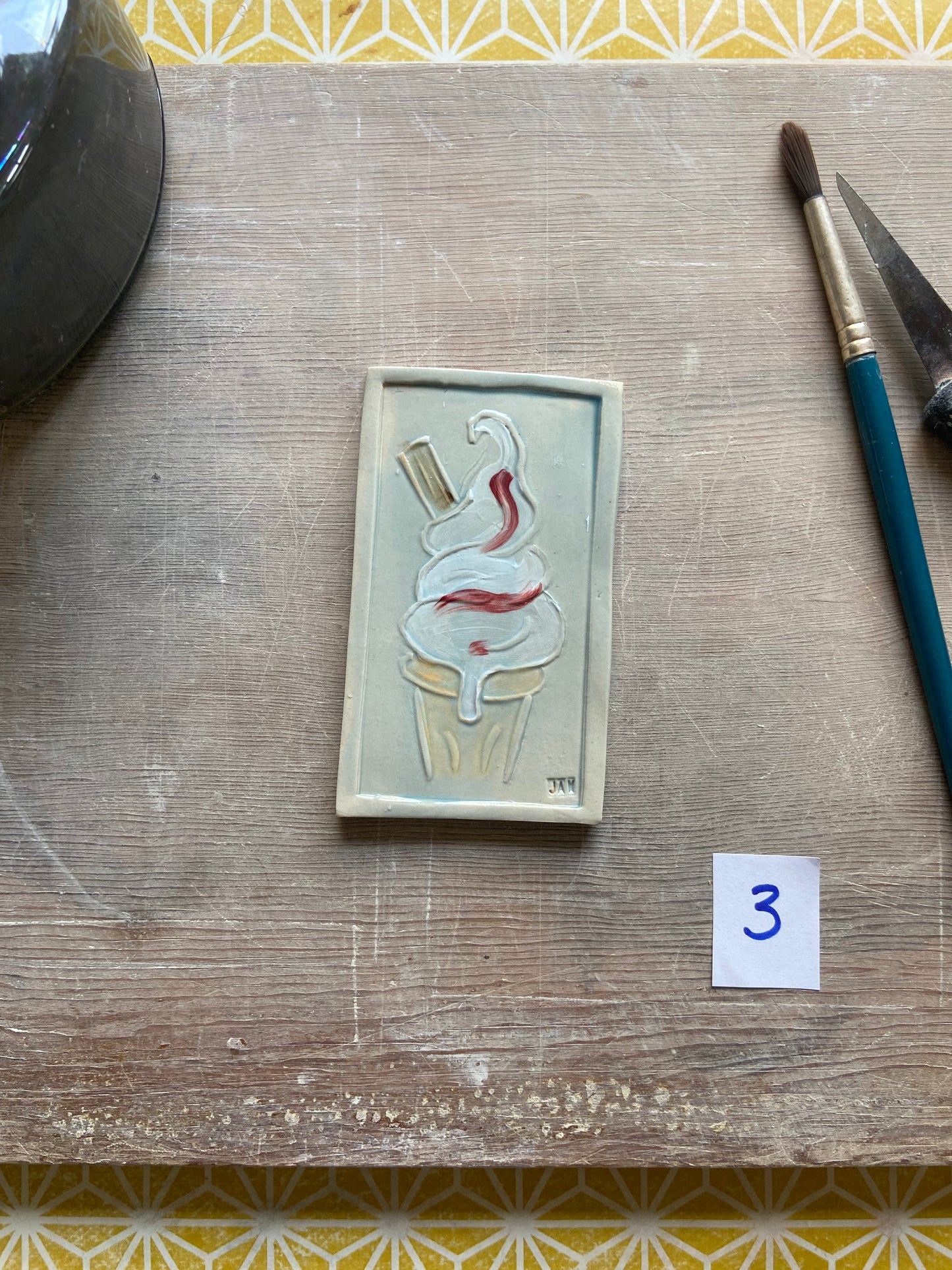 99 Flake 03 by JAW Ceramics
