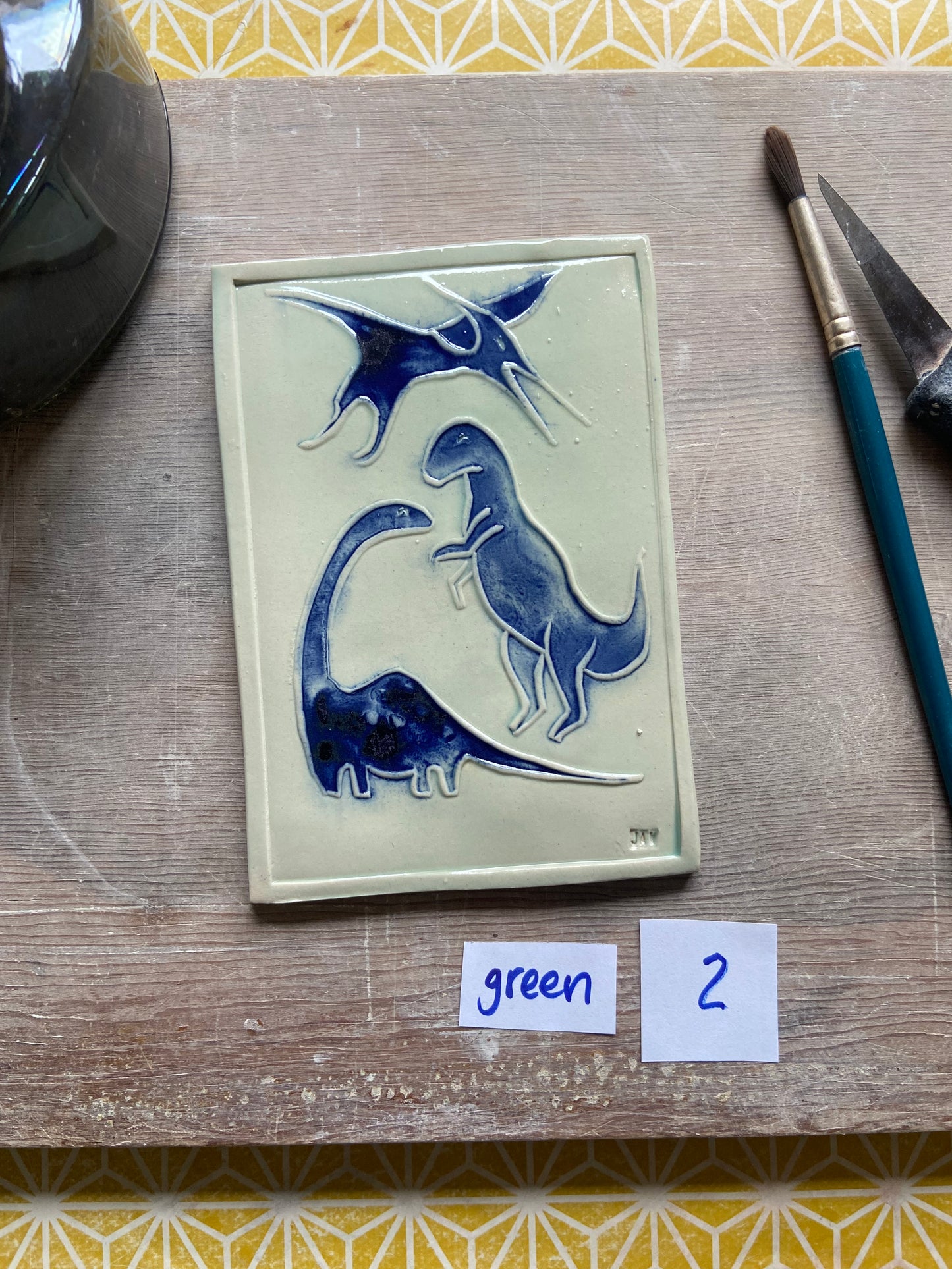 Dinos 02 by JAW Ceramics