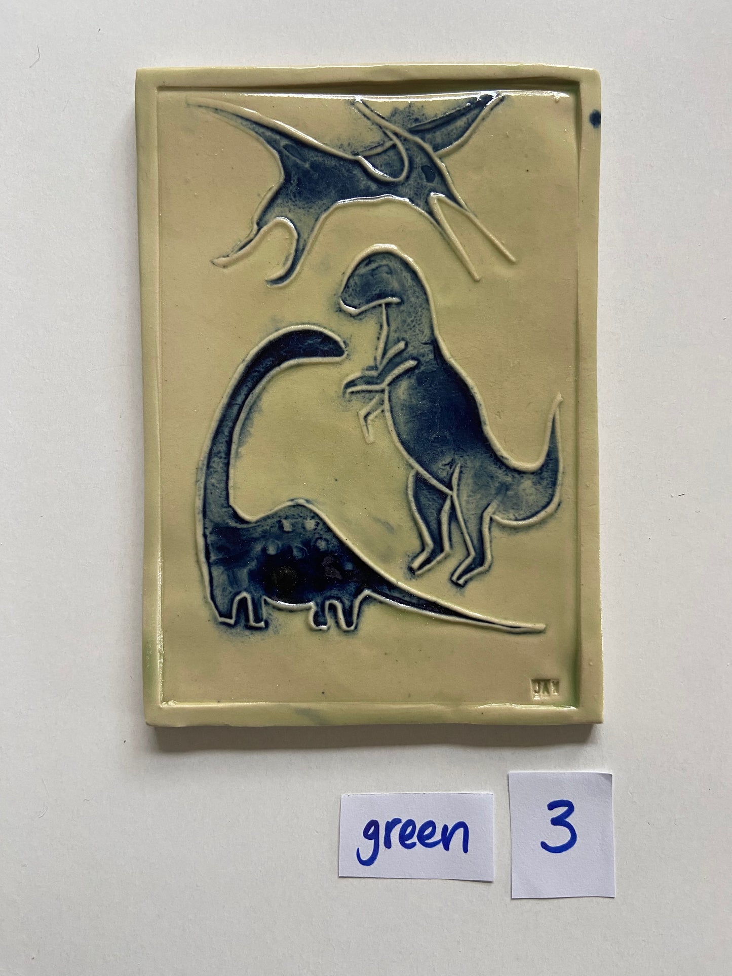 Dinos 03 by JAW Ceramics