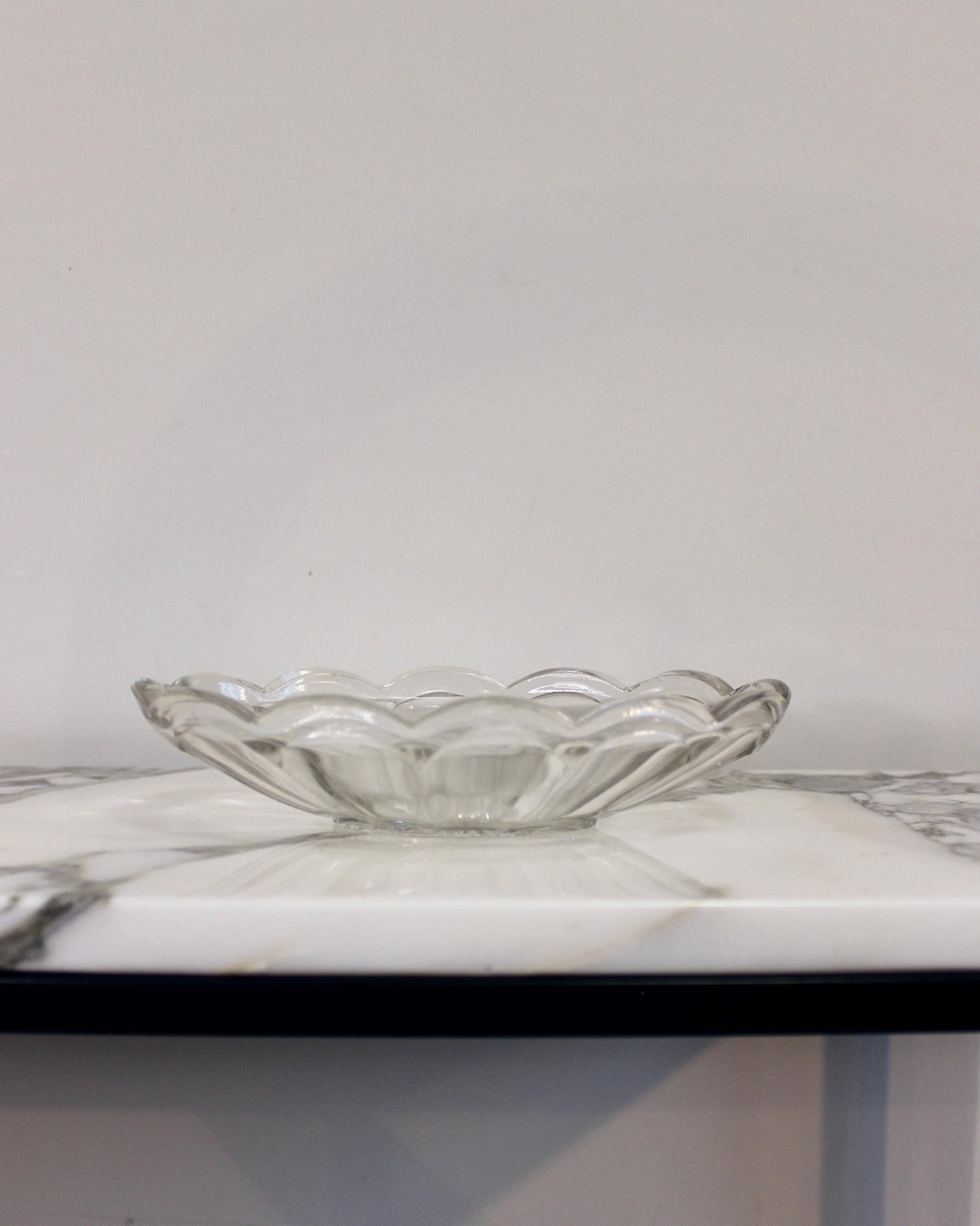 Small Oval Scallop Glass Dish