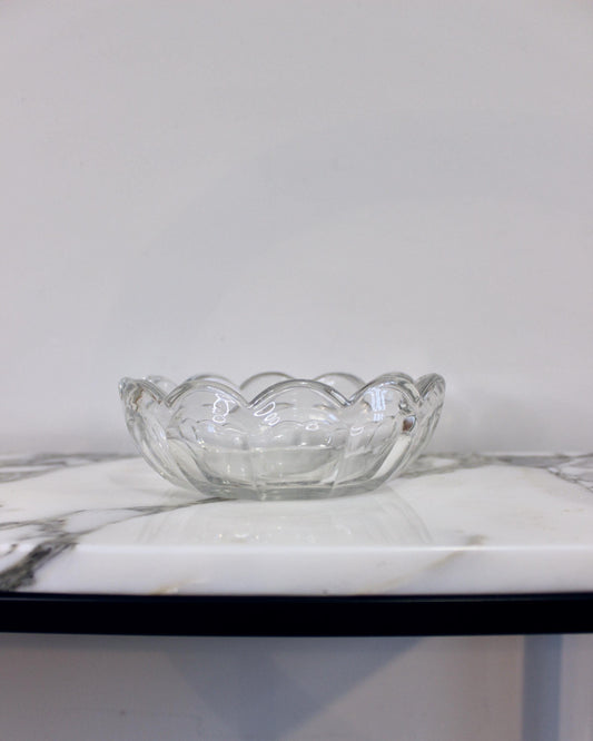 Small Round Scallop Glass Dish