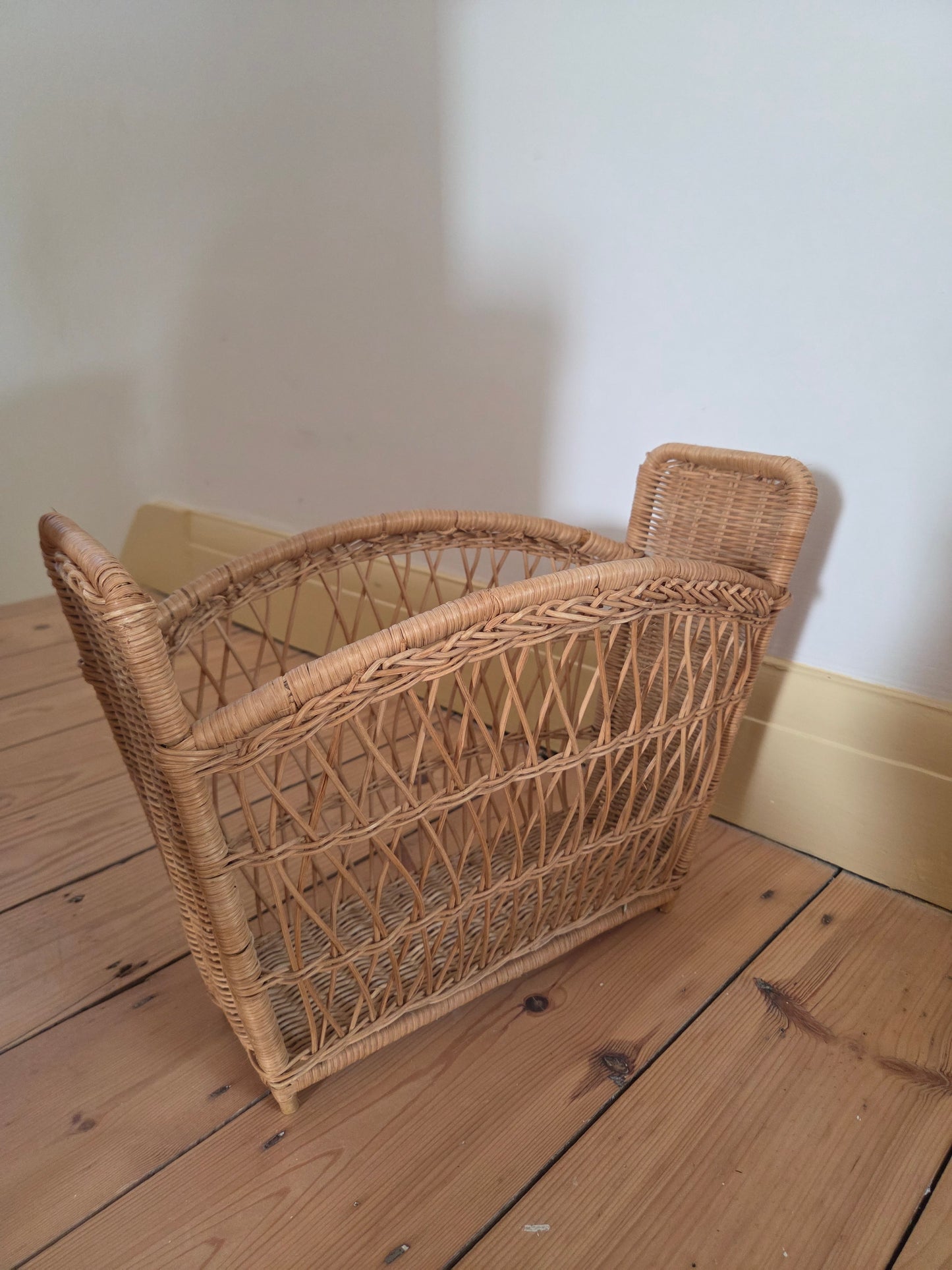 Wicker Magazine Rack