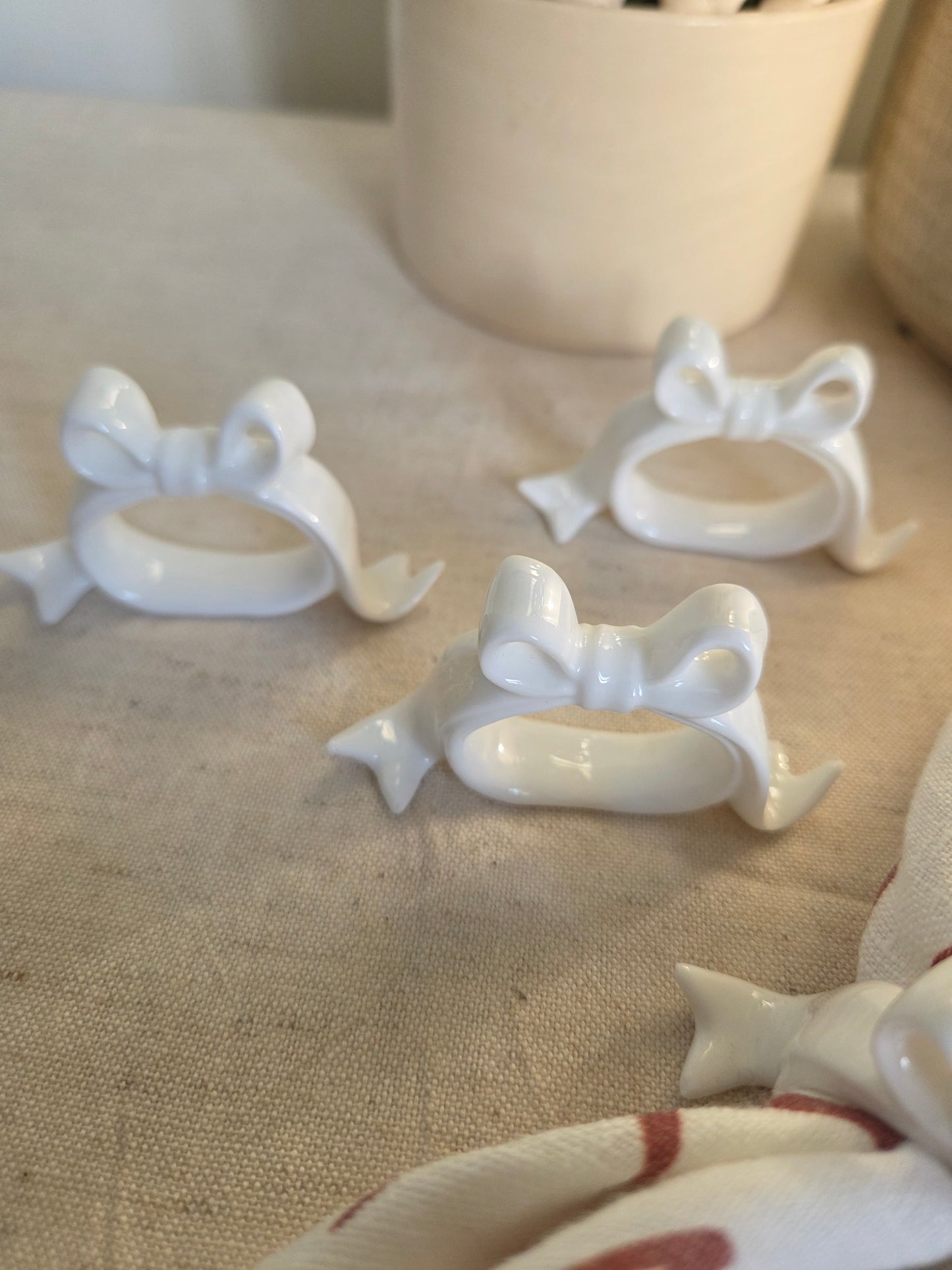 4 Ceramic Bows Vintage Napkin Rings