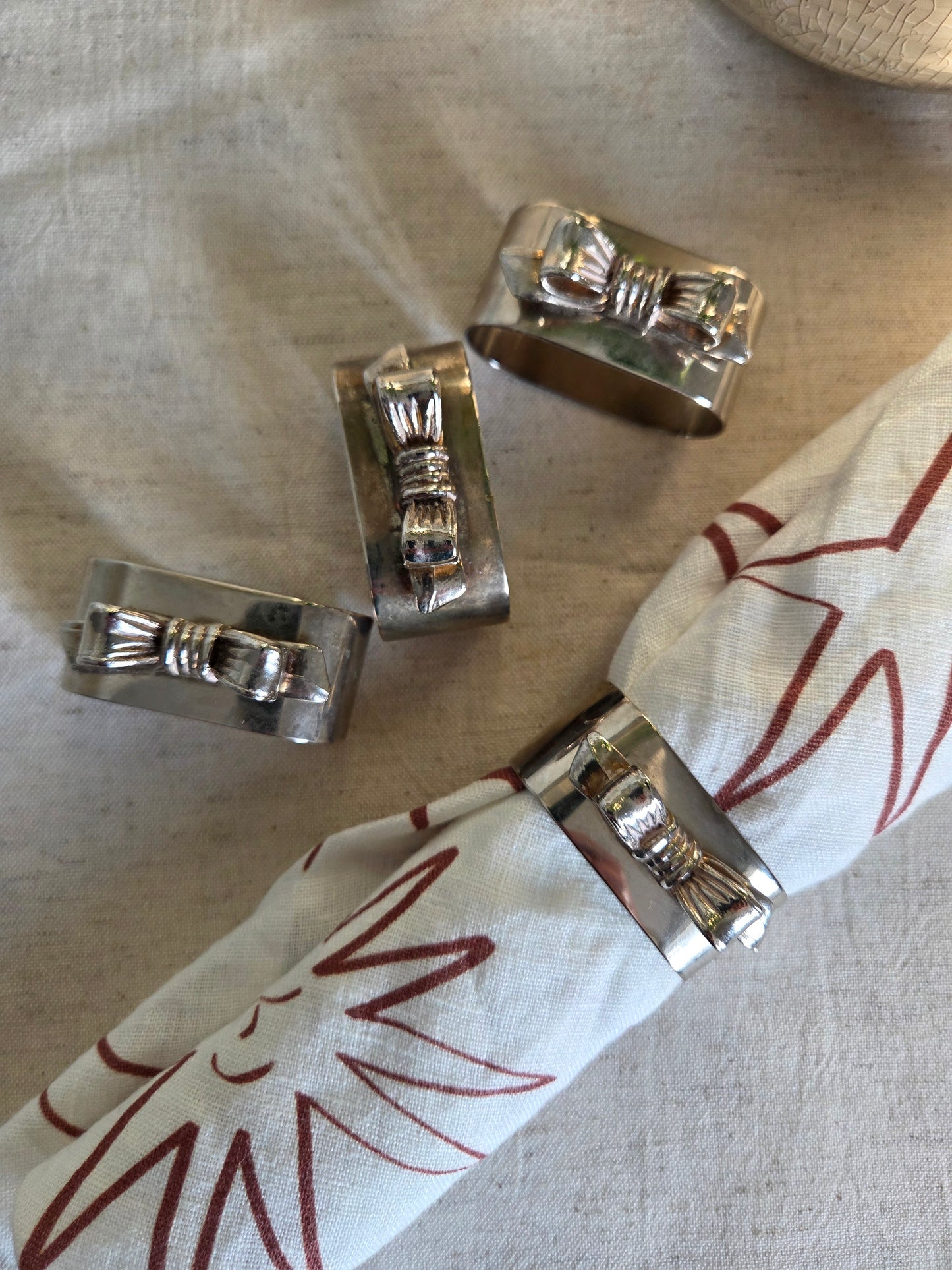 4 Silver Bows Vintage Napkin Rings